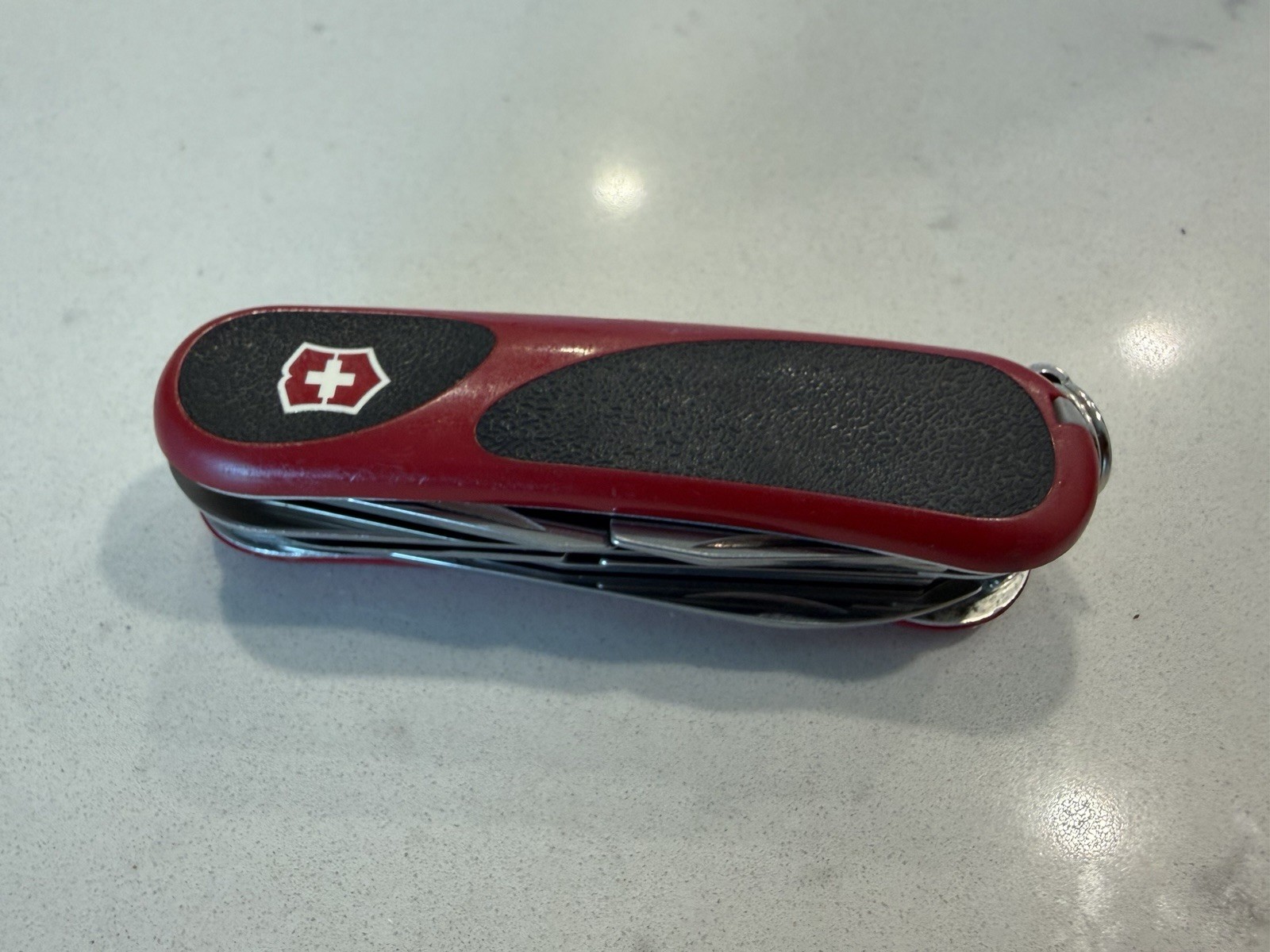 Victorinox Swiss Army Knife, EvoGrip 18 Red/Black, 2.4913.CUS2 or 2.4913.C NIB