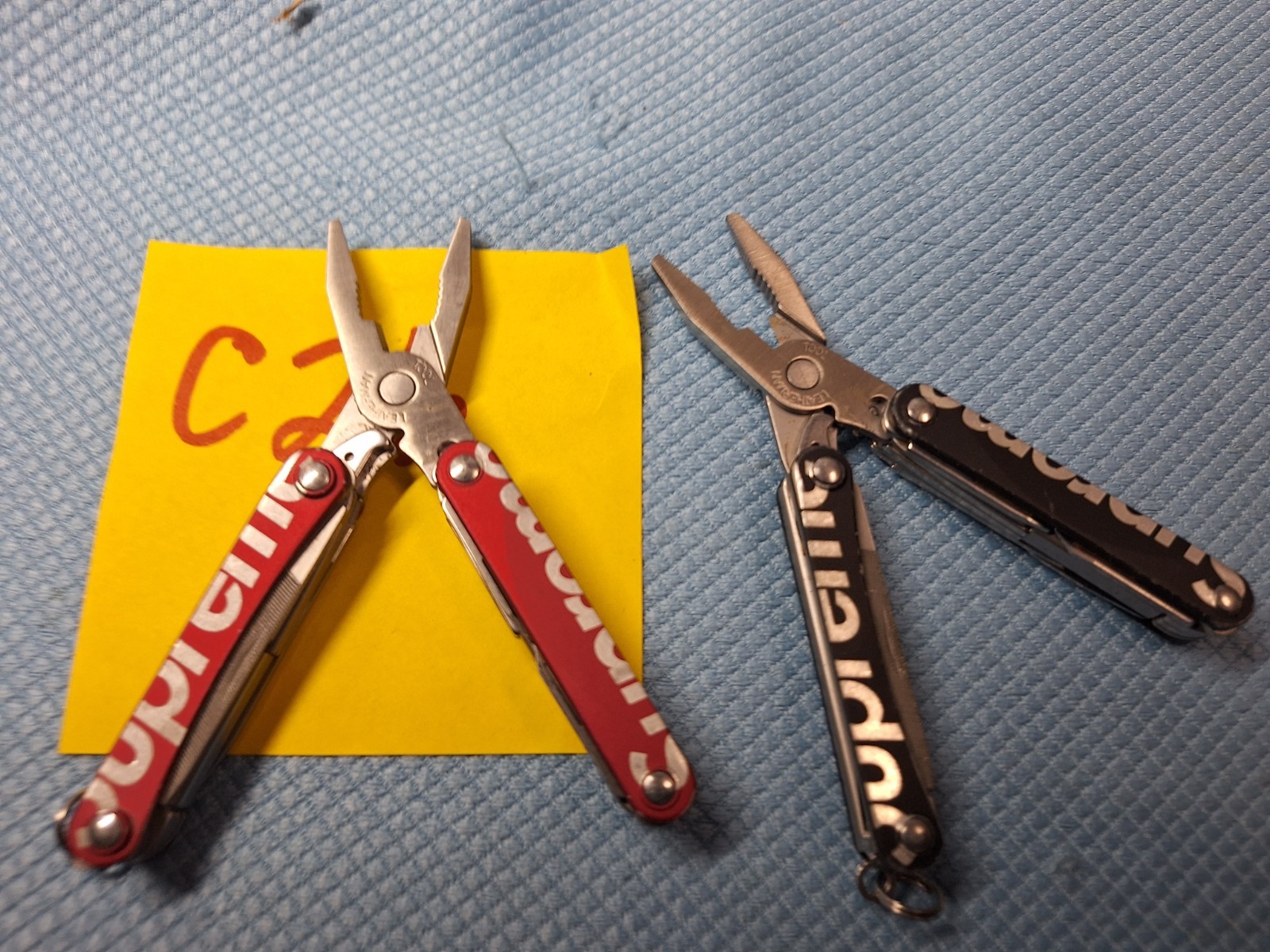2 LEATHERMAN SUPREME PS4 SQUIRT Multi Tools AIRPORT CONFISCATION Lot C26