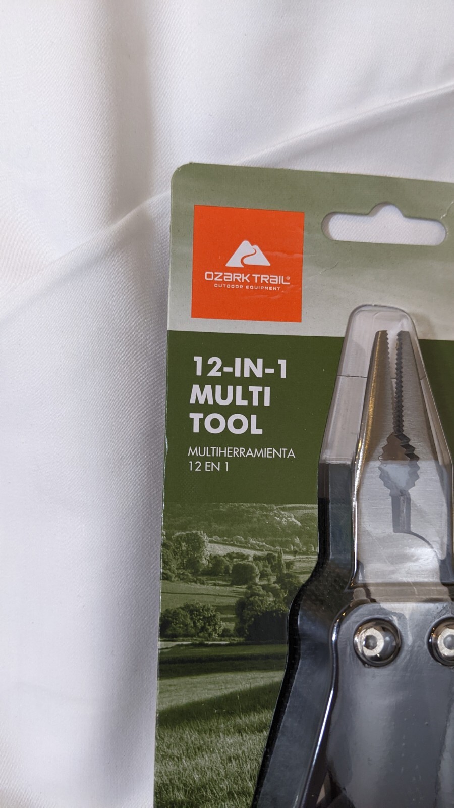 New Ozark Trail 12 in 1 Multi Tool (Black)