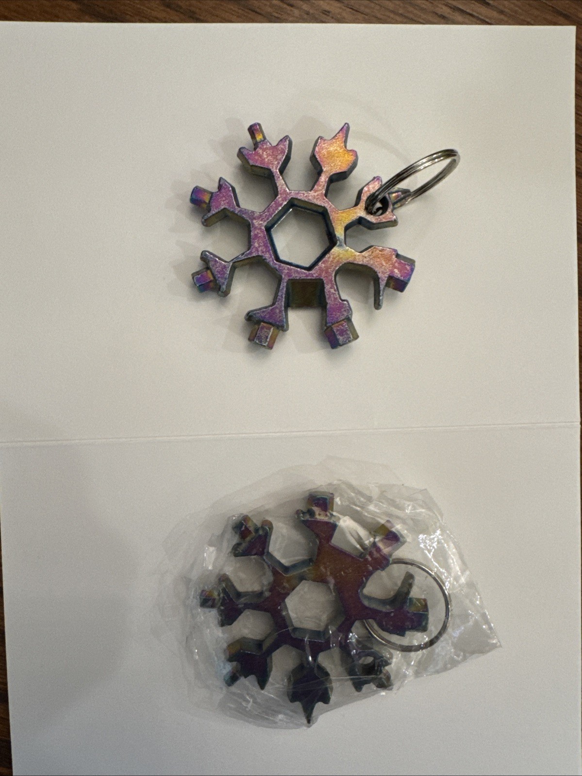 2x Snowflake Multi Tool metalic – stocking filler – fun gift