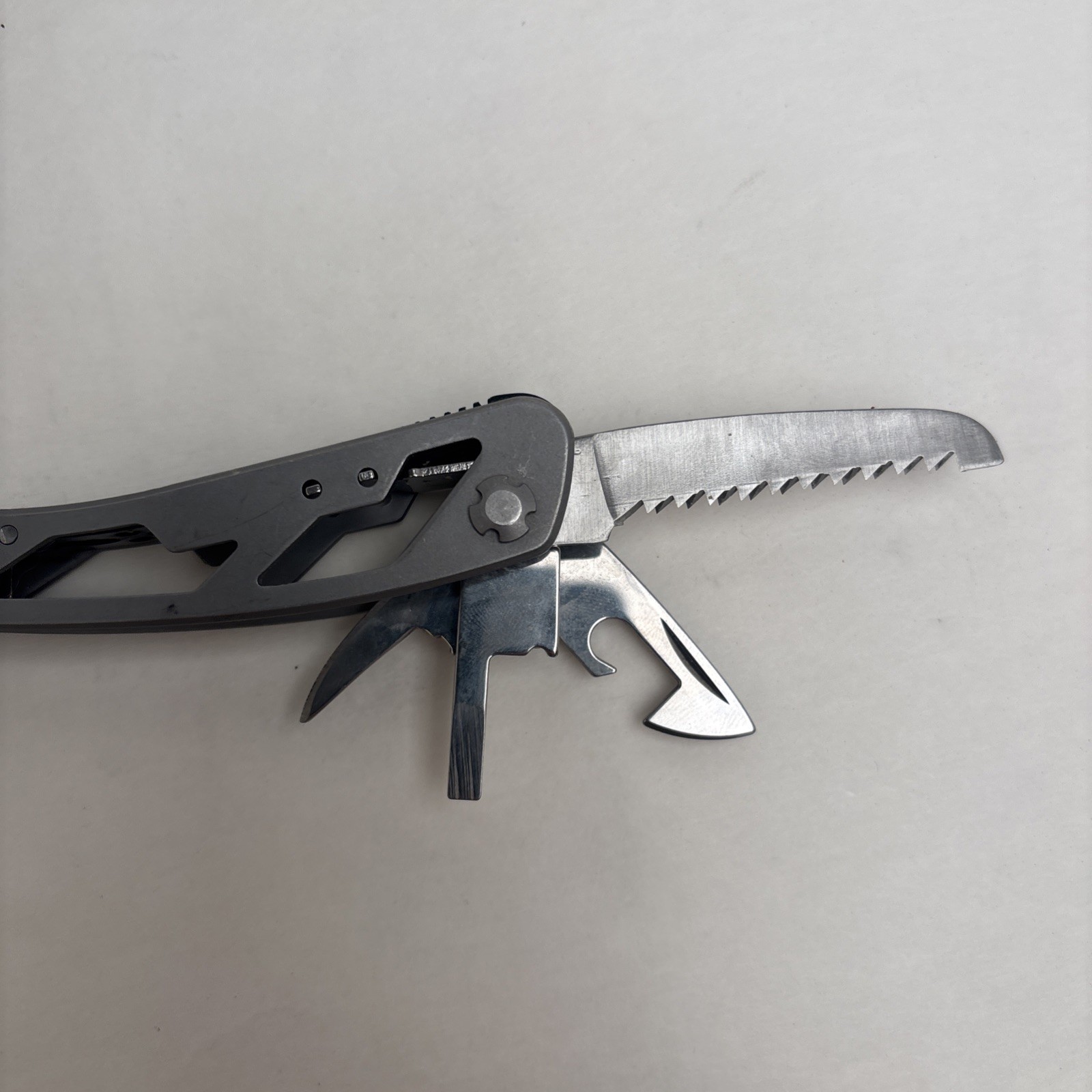 Stanley Multi-Tool silver Survival Hunt Camp Bugout Fish Boat Hike Tactical