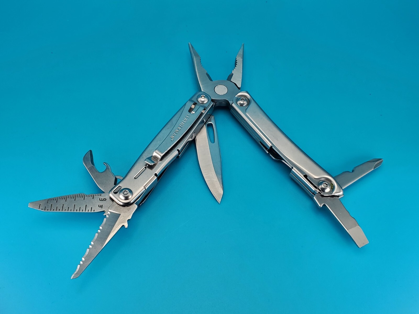 Leatherman Bolster 13 Tool Stainless Steel Multi-Tool! WITH SHEATH! NICE!