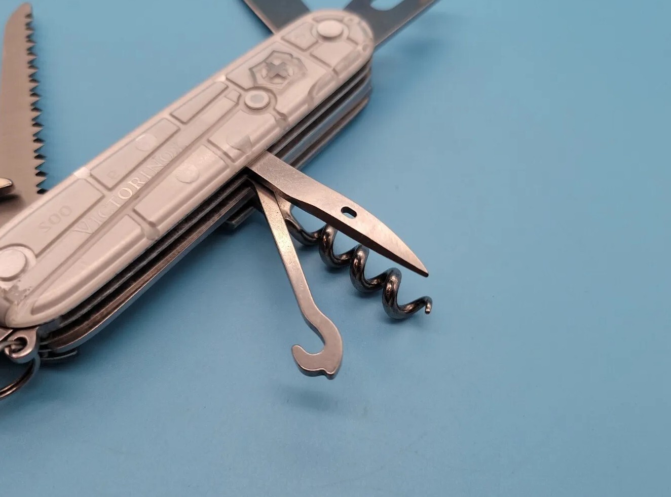 Victorinox 91mm SilverTech Huntsman Swiss Army Knife – Scissors Saw Screwdrivers
