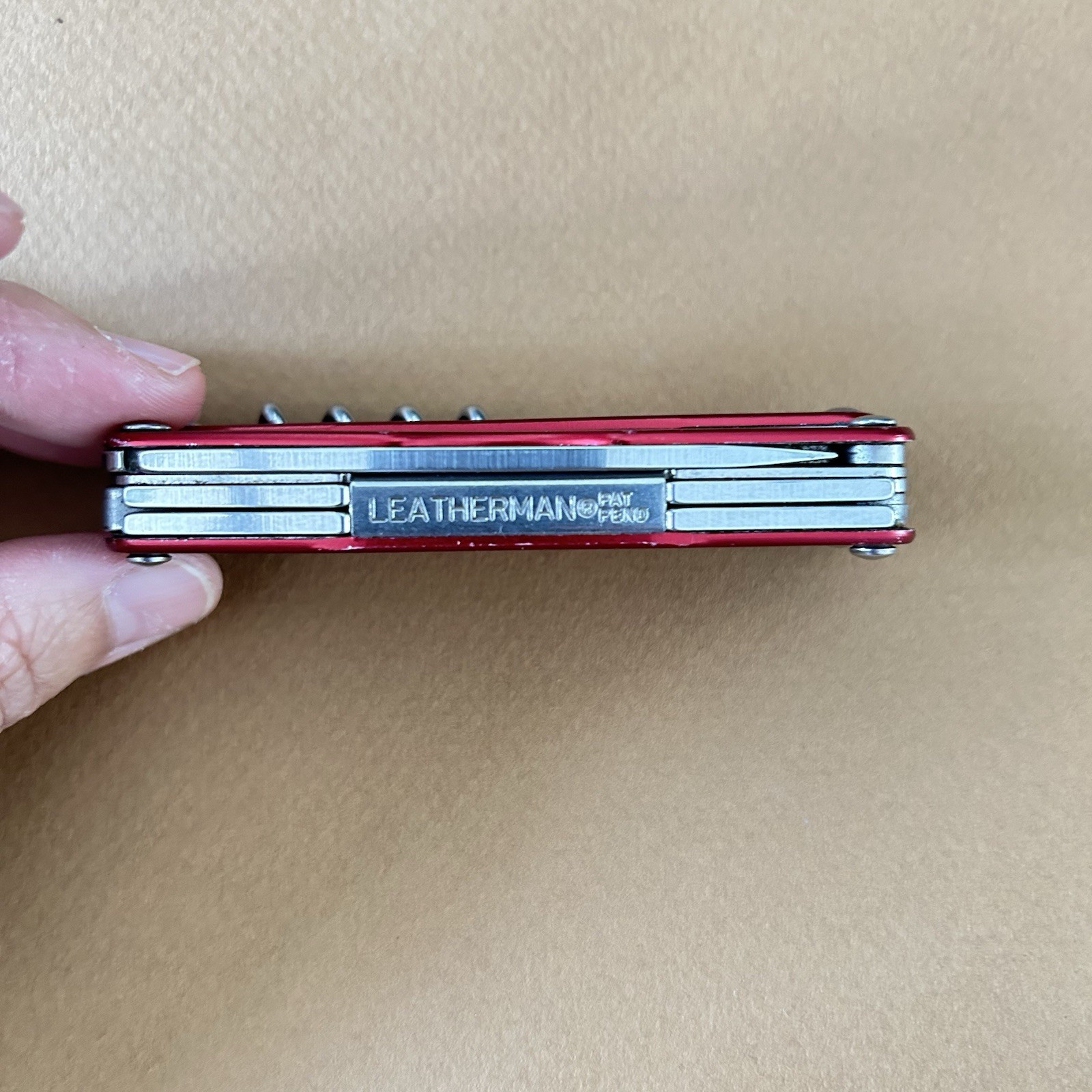 Leatherman Juice C2 Red Multi Tool Pocket Knife Corkscrew Compact EDC Retired