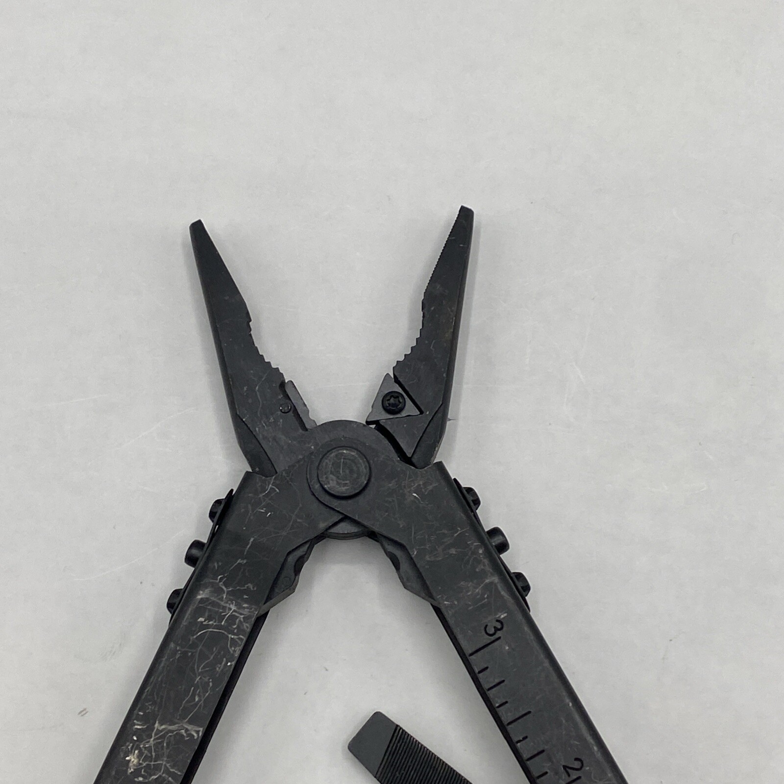 Gerber MP 600, Carbide Cutters, Needlenose – Black