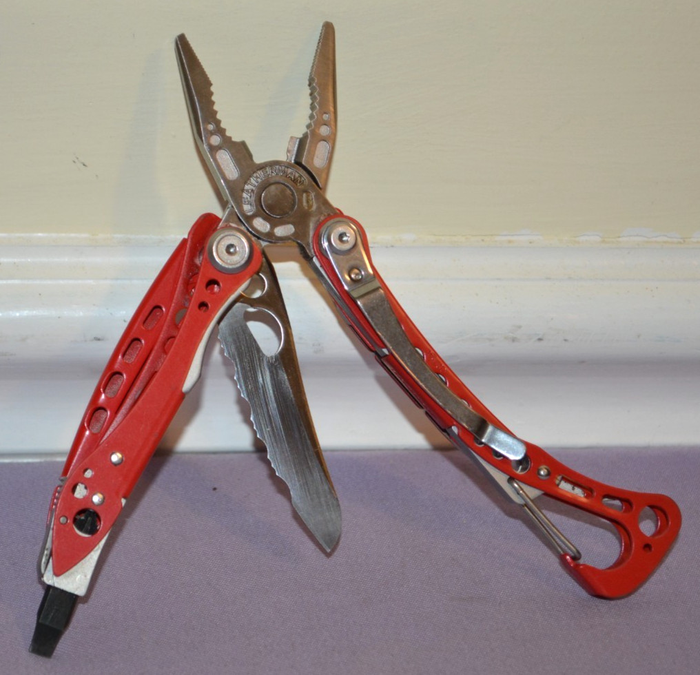 OEM Leatherman Skeletool RX Red Multi-Tool Knife, Pliers & Other Tools — Great