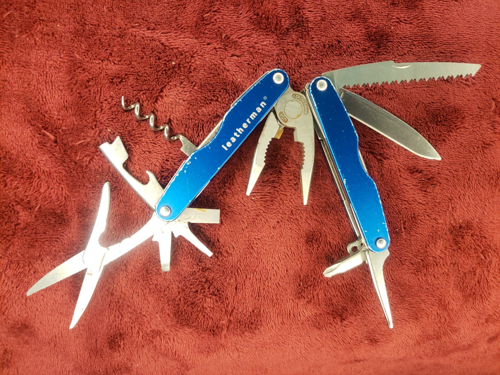 Leatherman Juice CS4 Multi-Tool Stainless Pliers Multi Tool Read