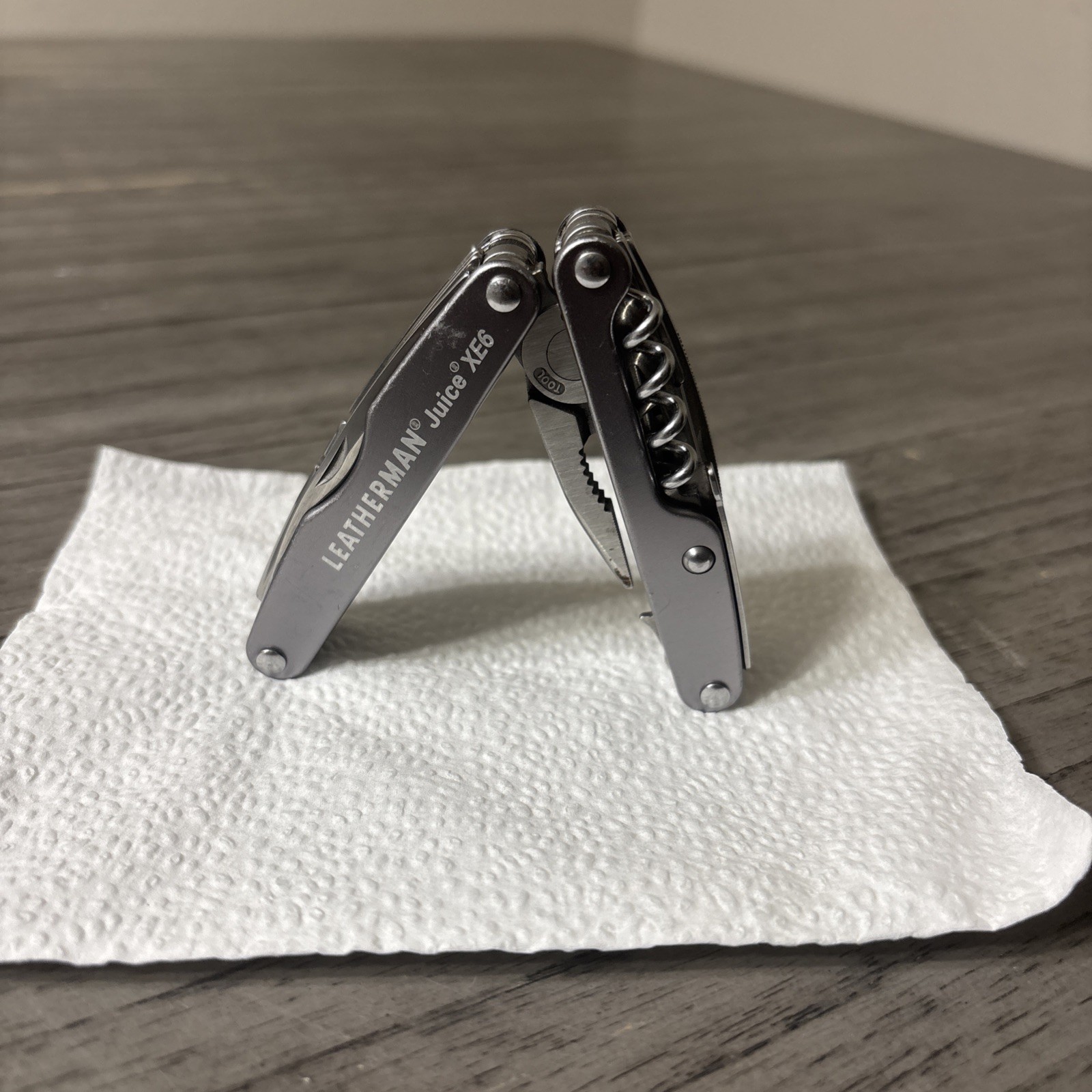 Leatherman Juice Xe6 Multi-Tool 18 Tools Gray