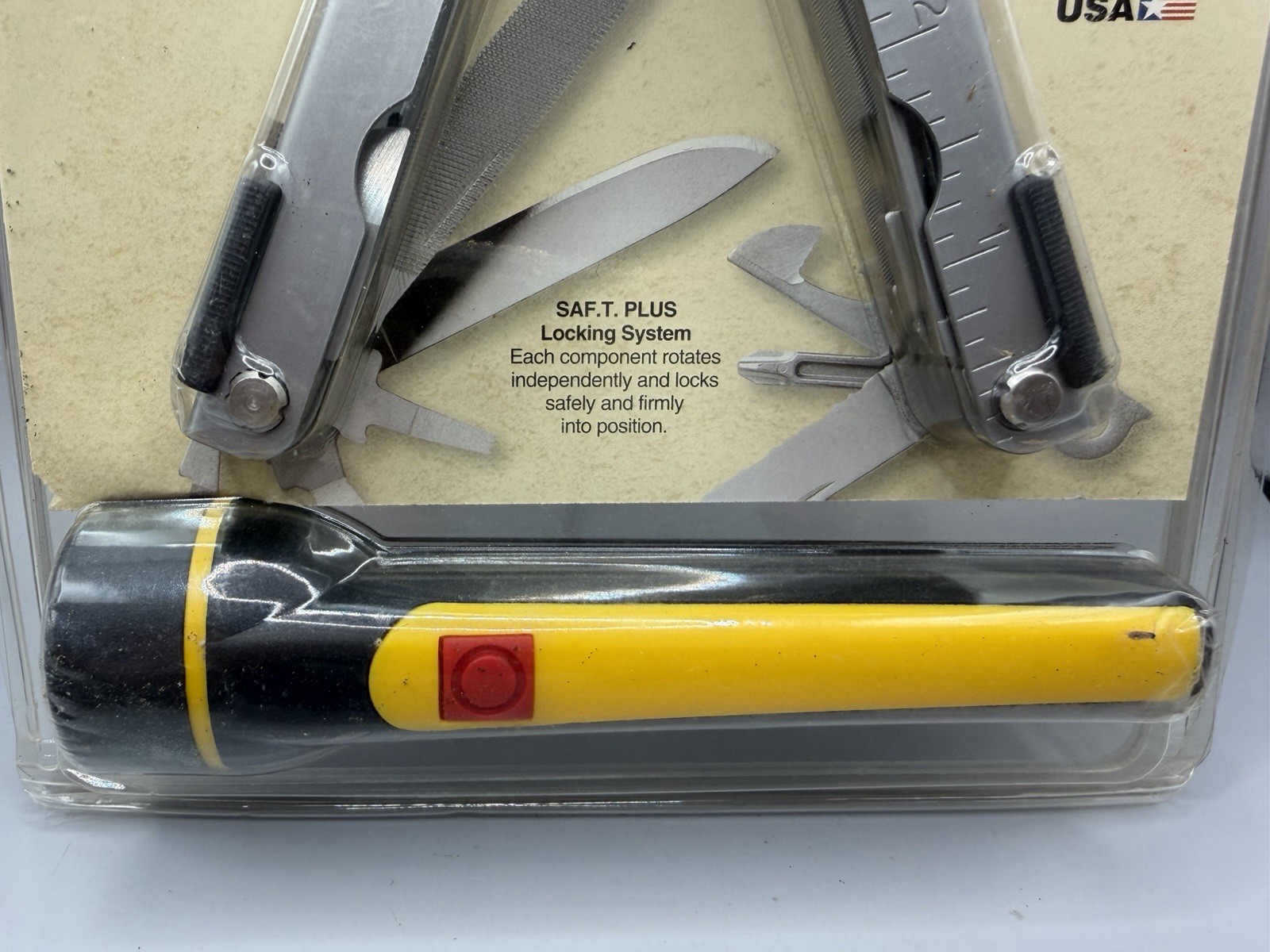 Gerber Needle Nose 600 Multi-Plier W/ Flashlight VTG Sealed New Old Stock Rare!!