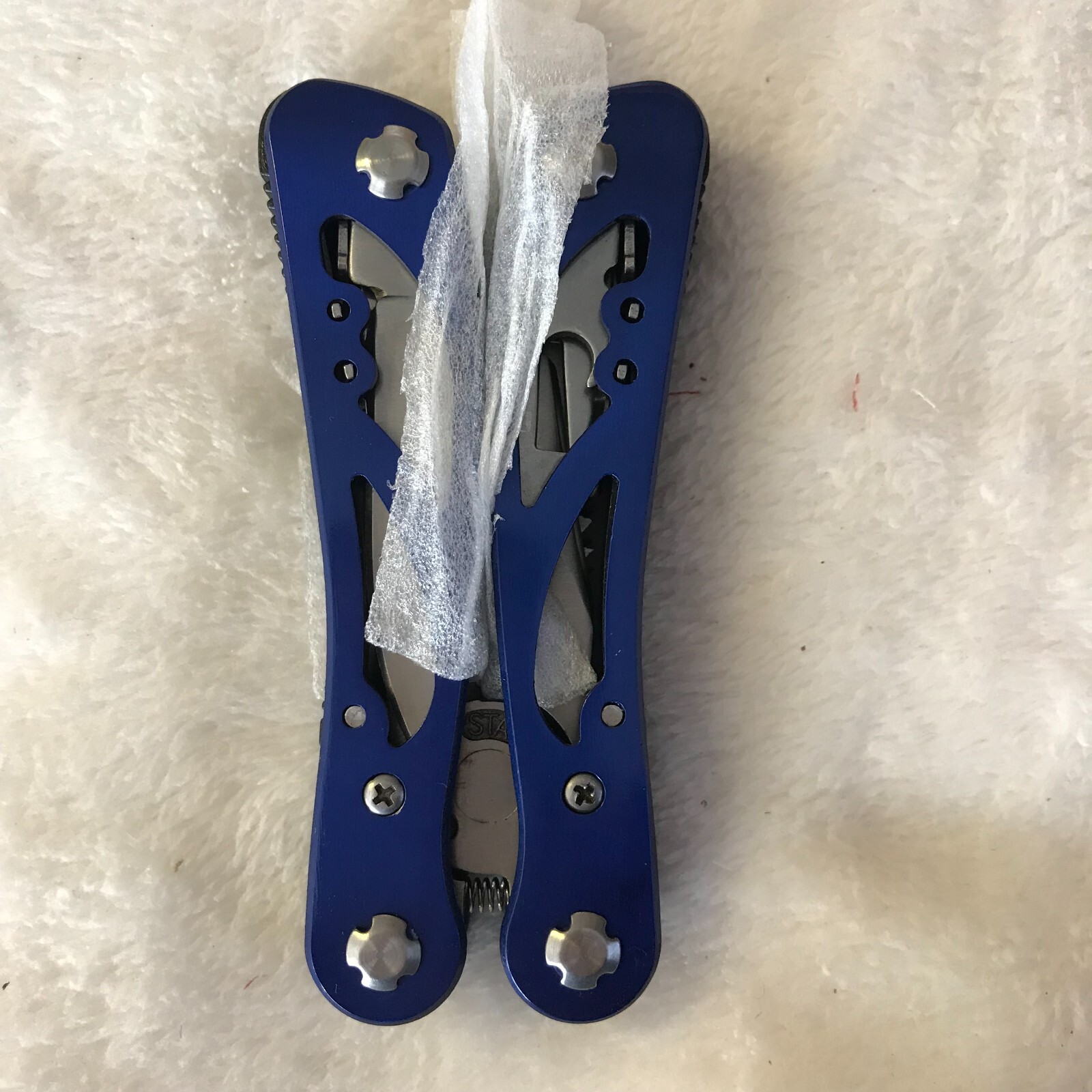Avon All- purpose Multi-tool -2012- 9 tools in one