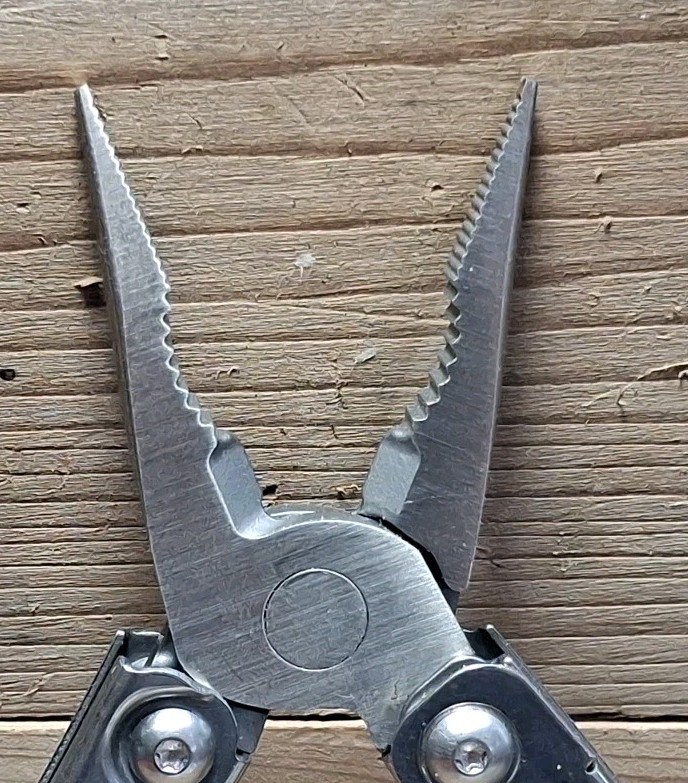 LEATHERMAN BOLSTER MULTI-TOOL EXCELLENT CONDITION SEE PICTURES FOR MORE DETAILS
