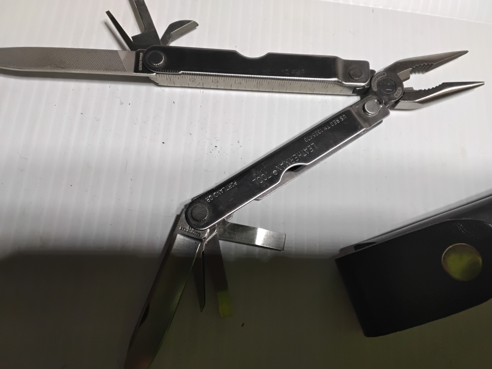Vintage Leatherman Multi Tool w/ Original Case . Excellent condition ,LOOK.