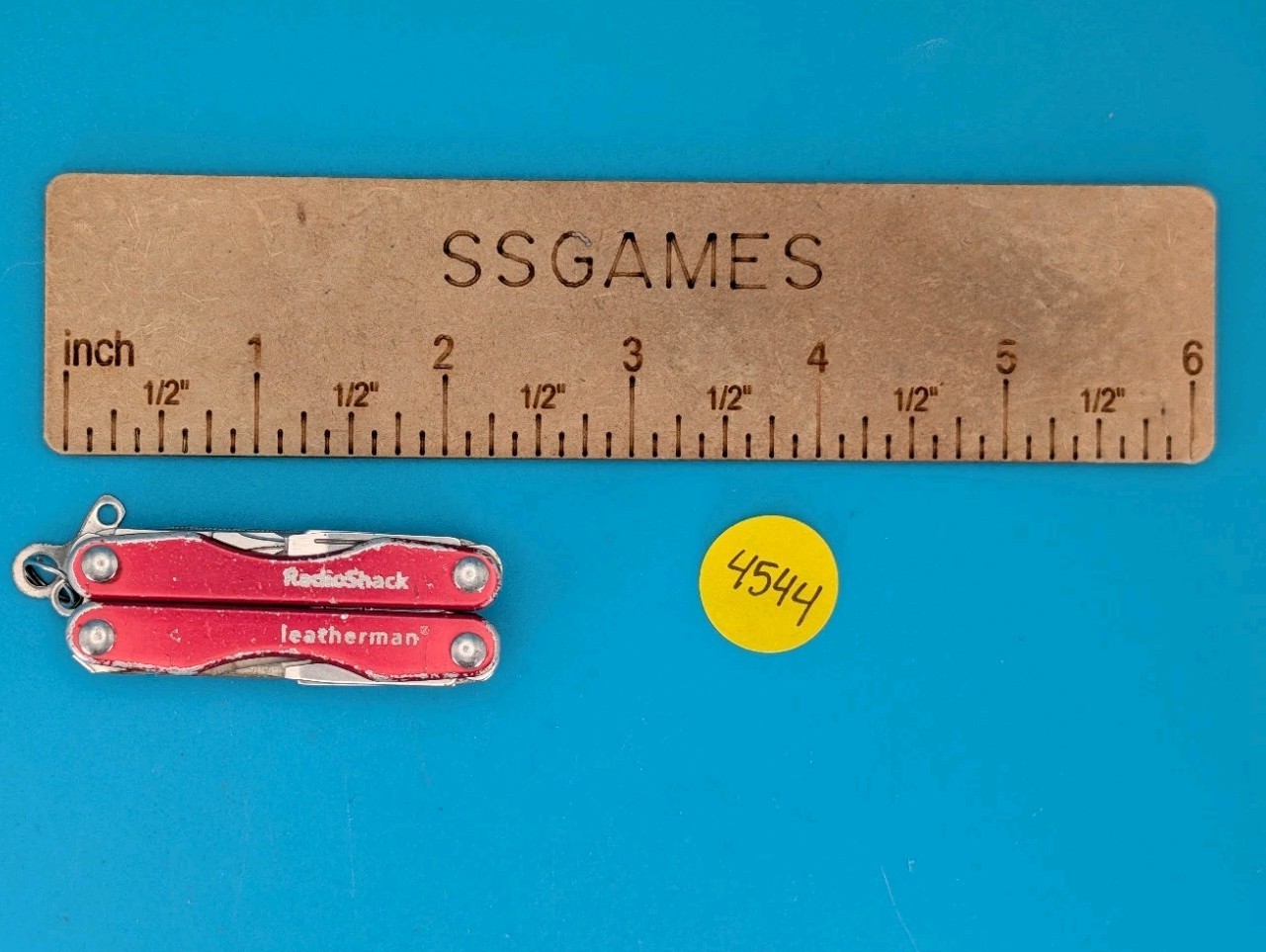 Leatherman Squirt ES4 USA Radio Shack! Limited Edition!