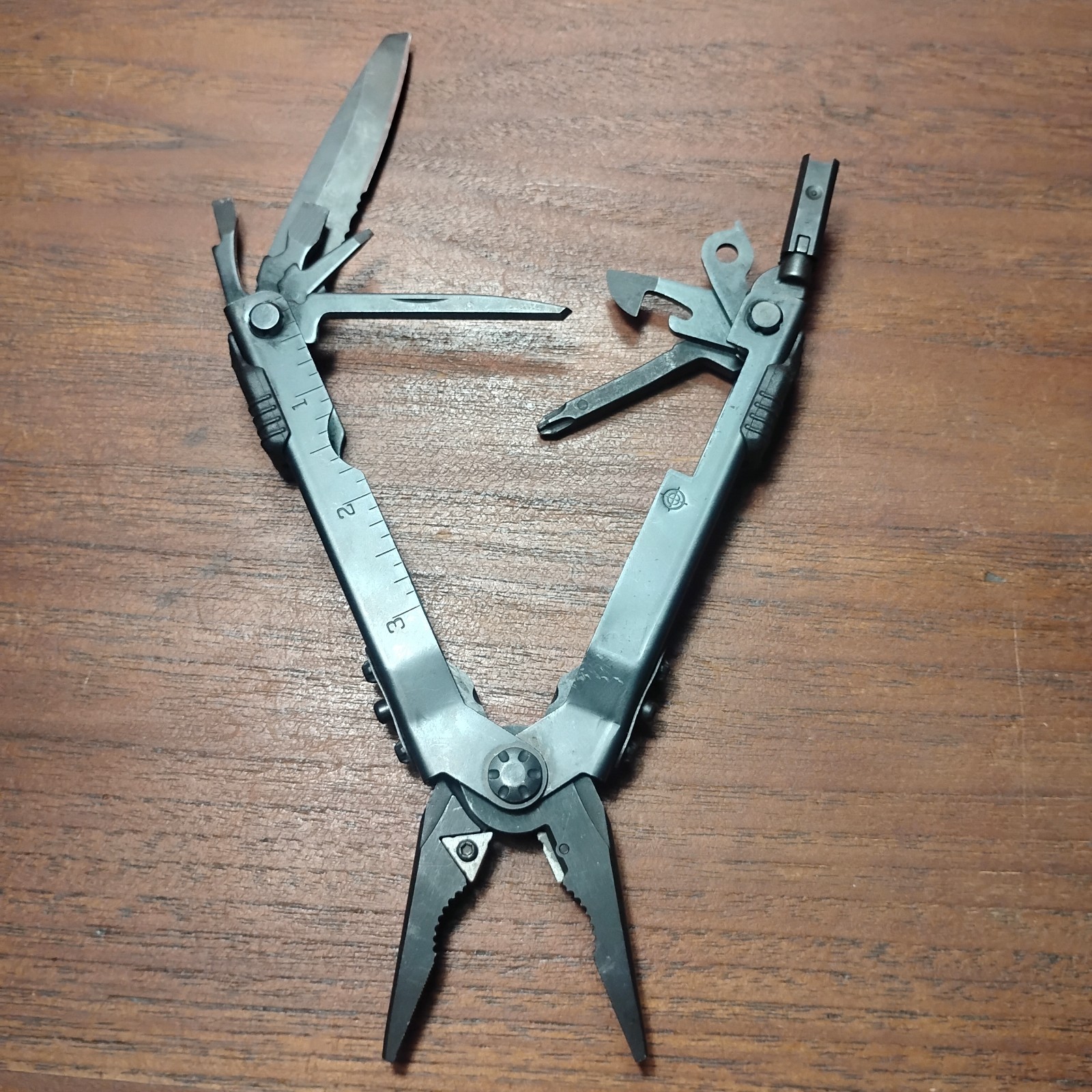 Gerber Multiplier MP600ST (Sight Tool) Black Oxide Multi-Tool Needle Nose Pliers