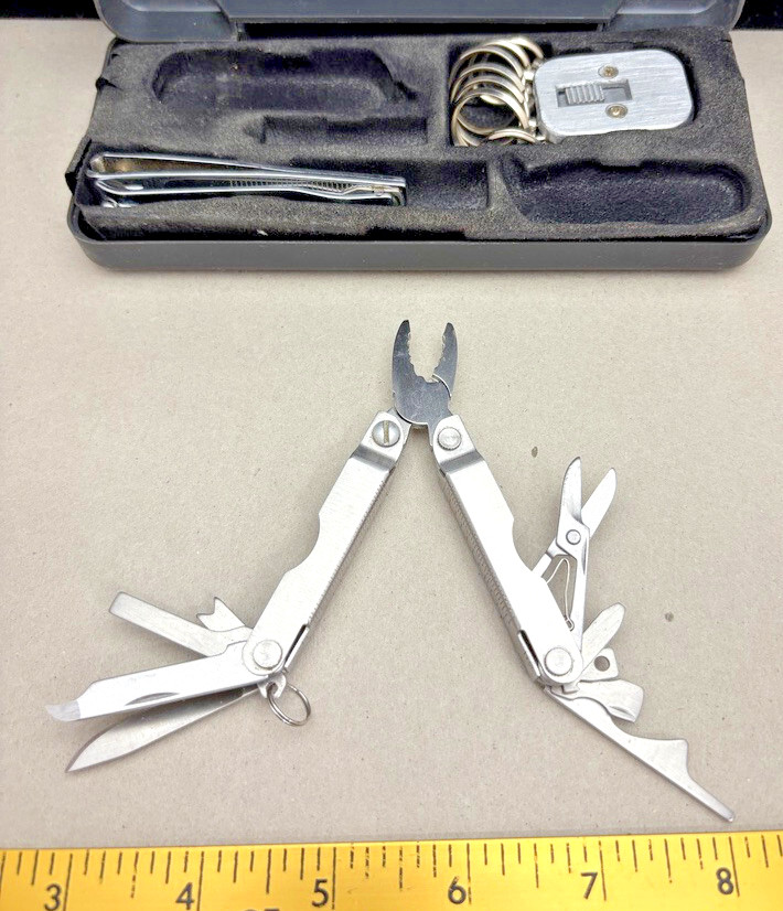 VTG Sheffield Multi-Function Tool Set Nail Clippers Key Chain Multi Tool