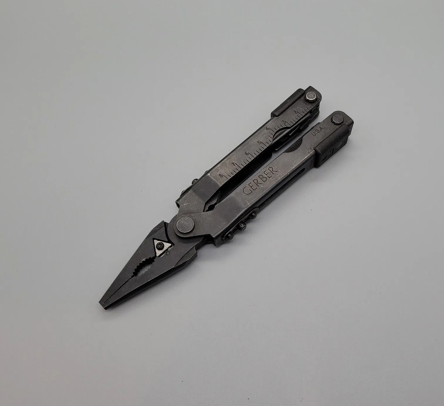 Gerber USA Multiplier MP600 Multi-Tool Black Needle Nose Pliers Carbide Cutters