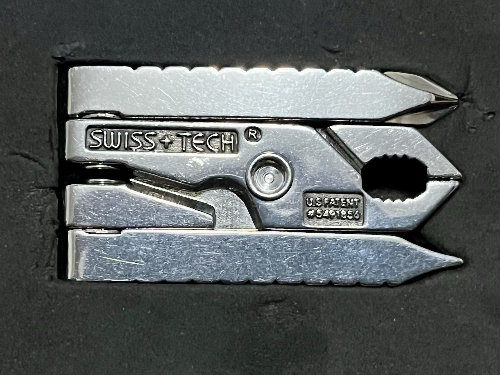 Swiss-Tech Micro Plus 6 in 1 Multi Mini Tool Pocket Pliers Screwdriver Tin Case