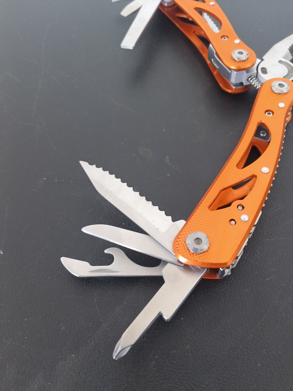 Quality Durable Stainless Steel – Orange Leatherman Multi Tool New Old Stock