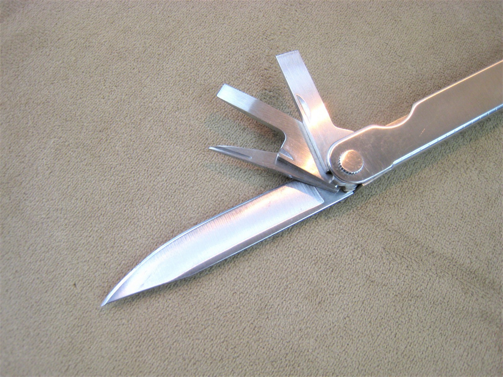 TIGHT! VINTAGE USA LEATHERMAN TOOL US. REG. TM 1325473 MULTI-TOOL KNIFE PLIERS