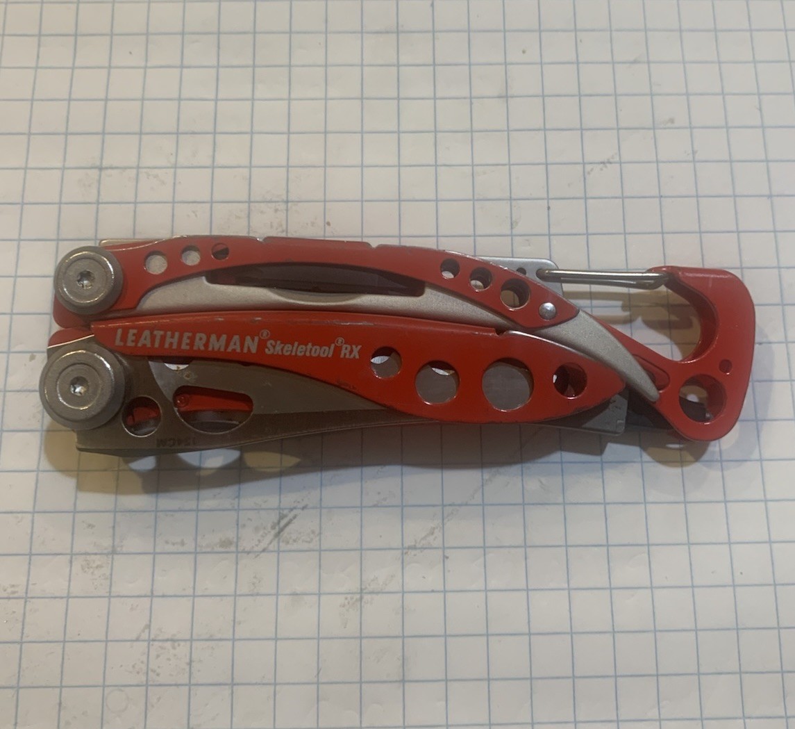 Leatherman Skeletool RX Multi Tool Red 154CM Serrated Rescue Glass Breaker Bit