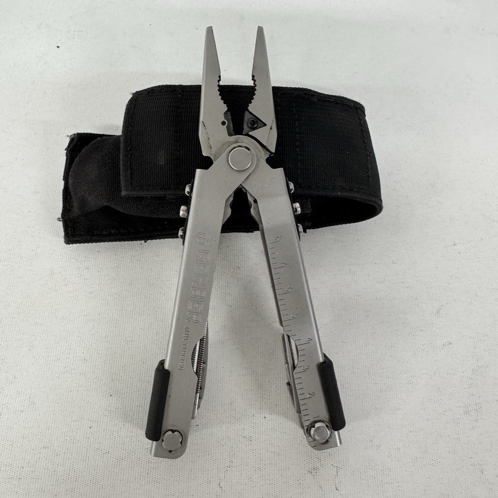 Gerber Tools Stainless Steel Needle Nose Multiplier Multi-Tool w/ Cutter MP600