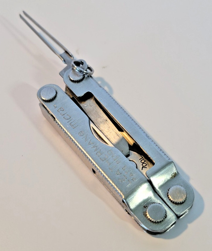 Leatherman Micra Mini Compact Keychain Multi Tool Multitool EXCELLENT