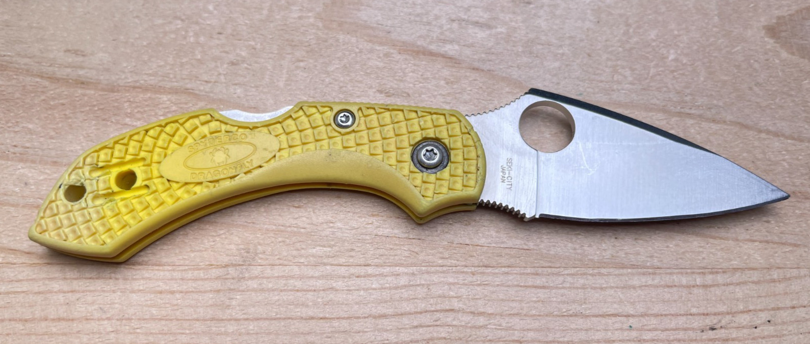 Spyderco Dragonfly Salt H1 Yellow Plain Edge Blade Folding Pocket Knife