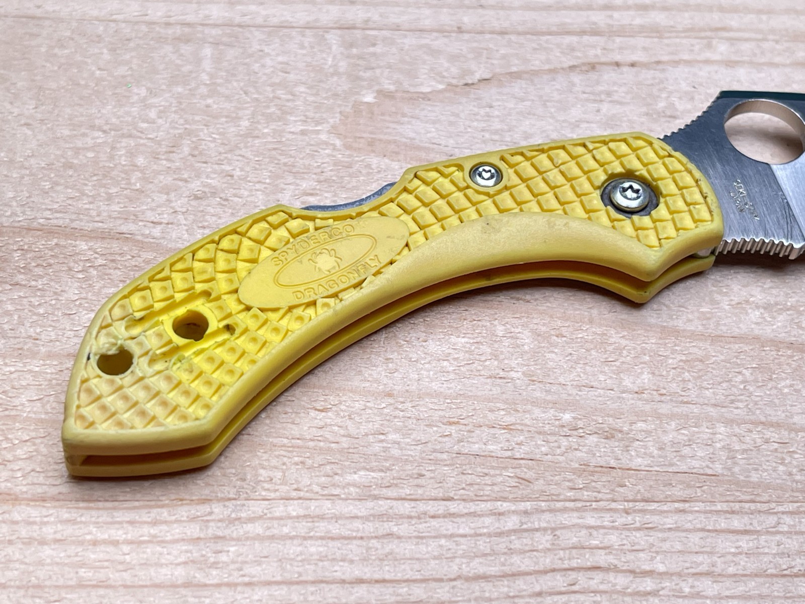 Spyderco Dragonfly Salt H1 Yellow Plain Edge Blade Folding Pocket Knife