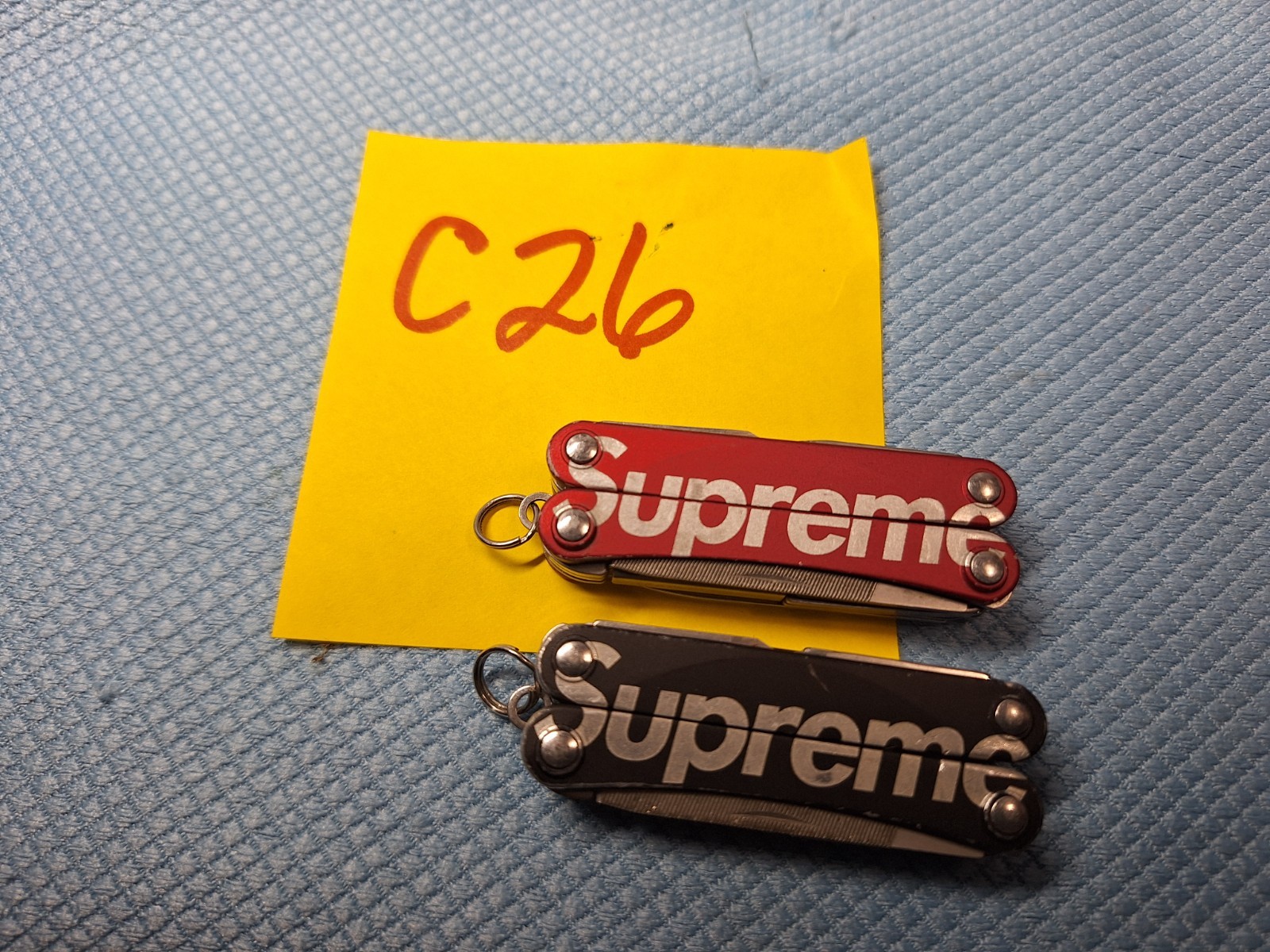 2 LEATHERMAN SUPREME PS4 SQUIRT Multi Tools AIRPORT CONFISCATION Lot C26