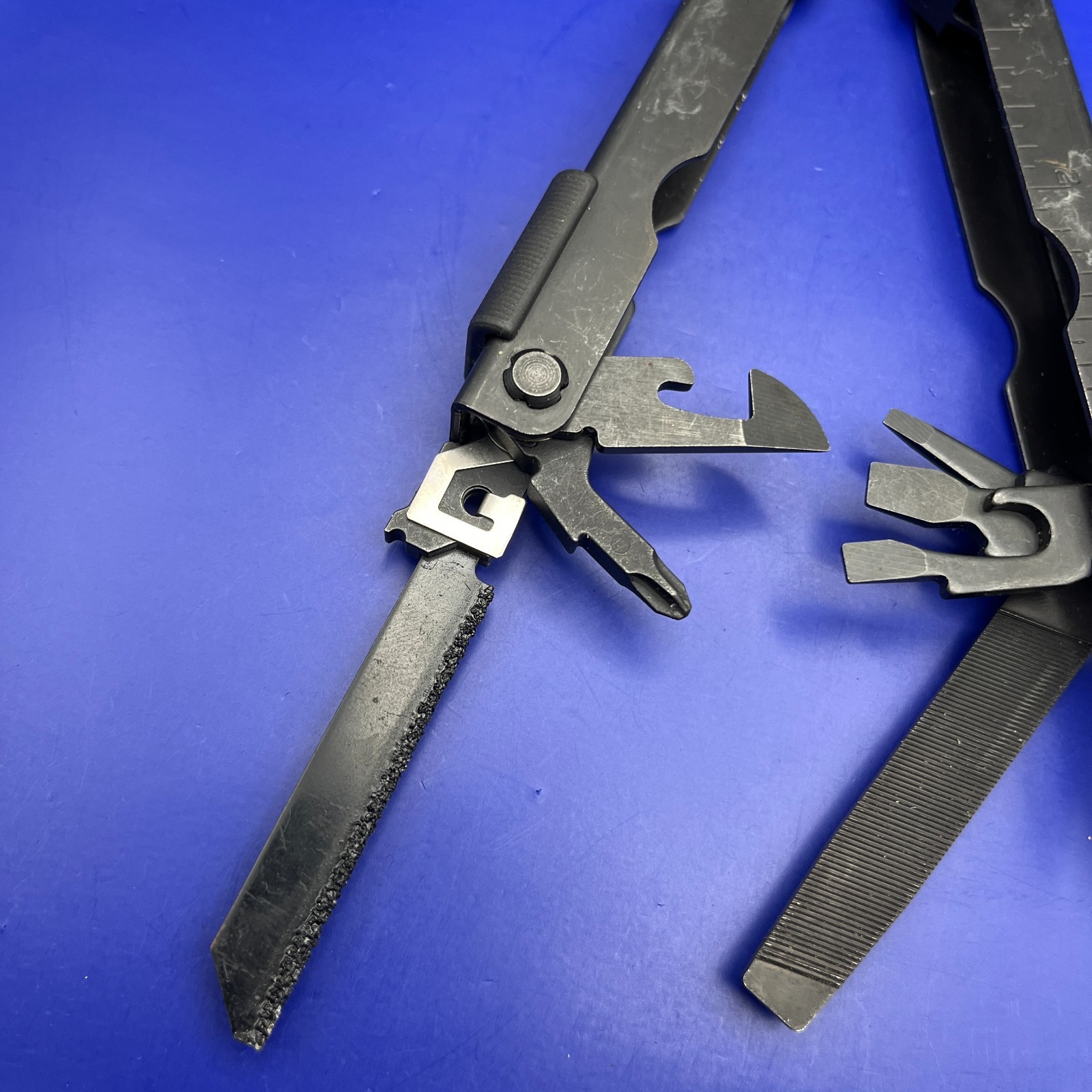 Gerber MP600 Black Oxide Multi-Tool Needle Nose Pliers