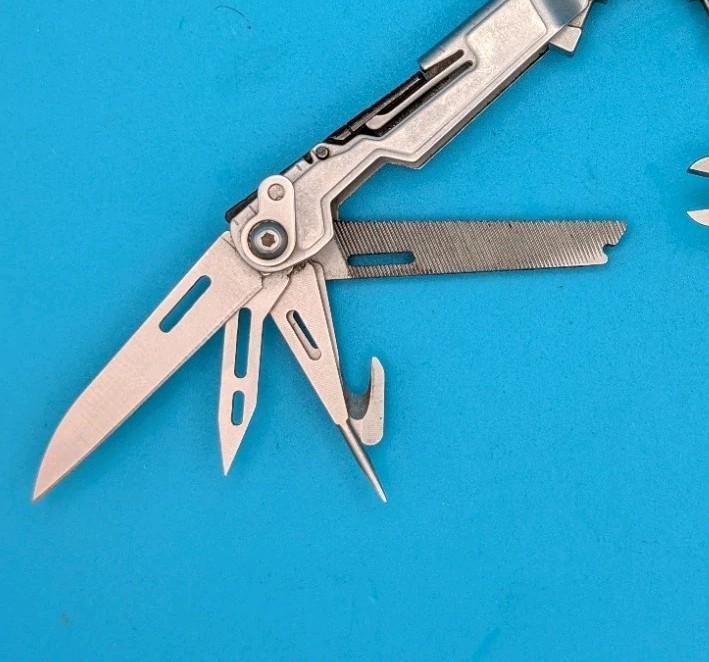 SOG PowerPint Tool Compact Lightweight Silver Multi-Tool!