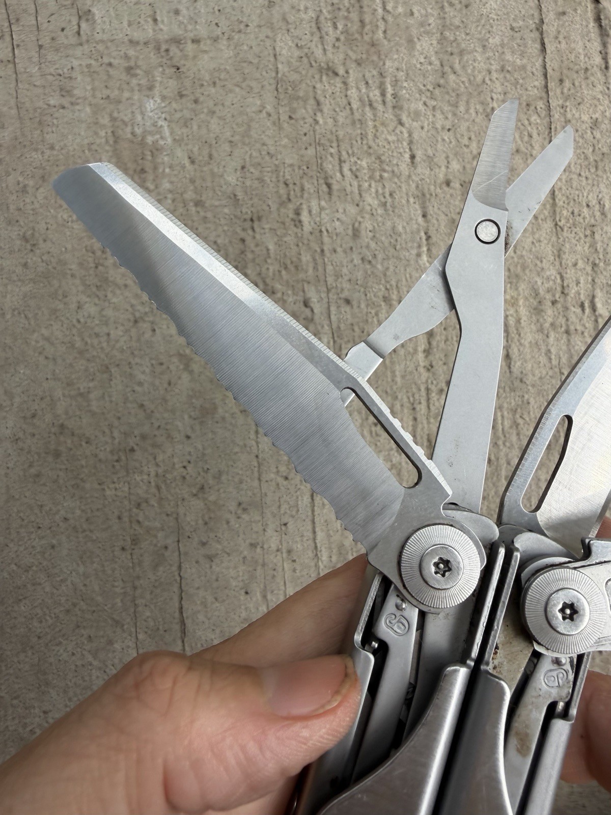 LEATHERMAN SURGE MULTI-TOOL IN BLACK NYLON SHEATH, EXCELLENT OVERALL USED!