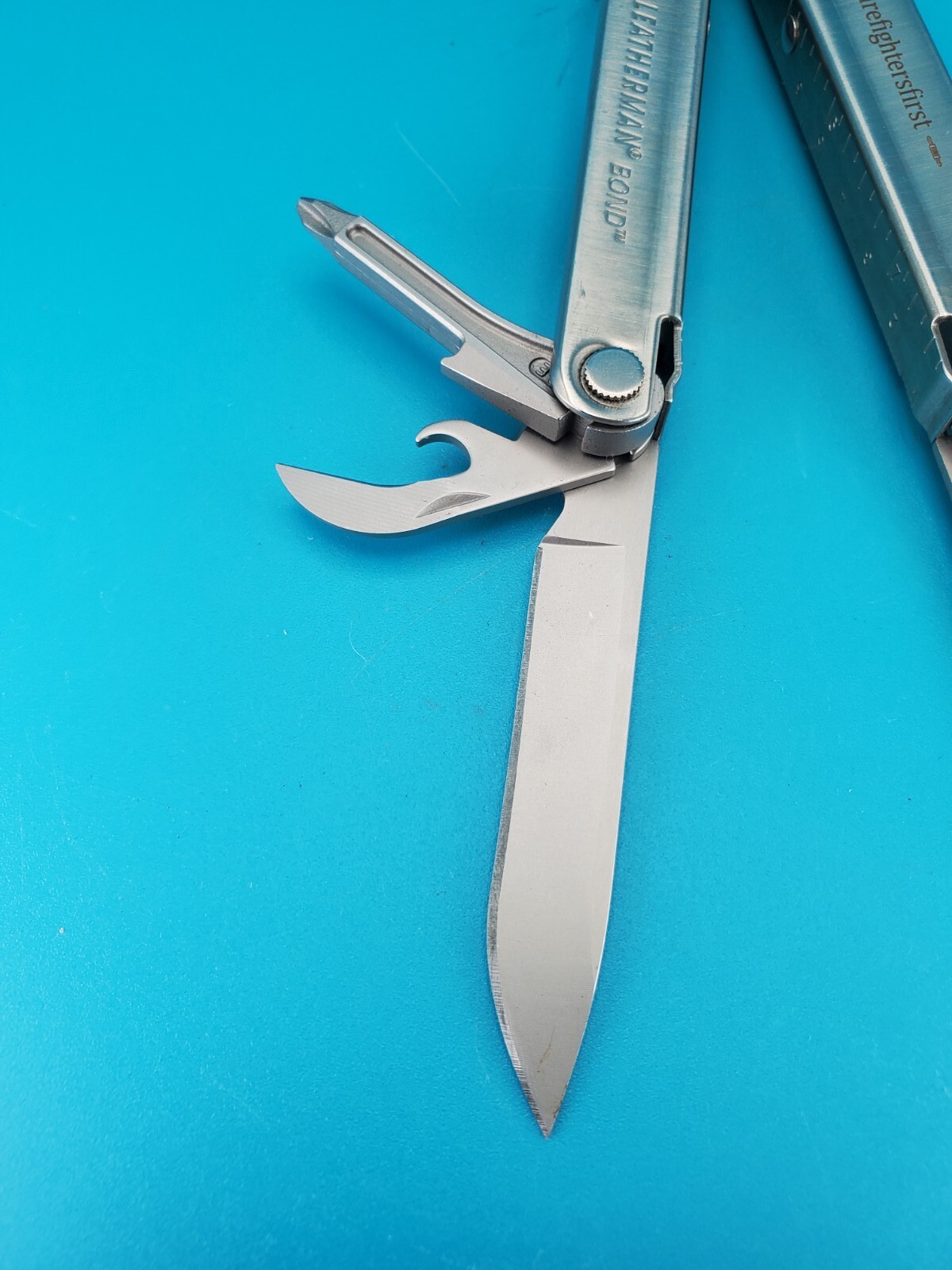 LEATHERMAN Bond Multitool! With Sheath! *FIREFIGHTERSFIRST*