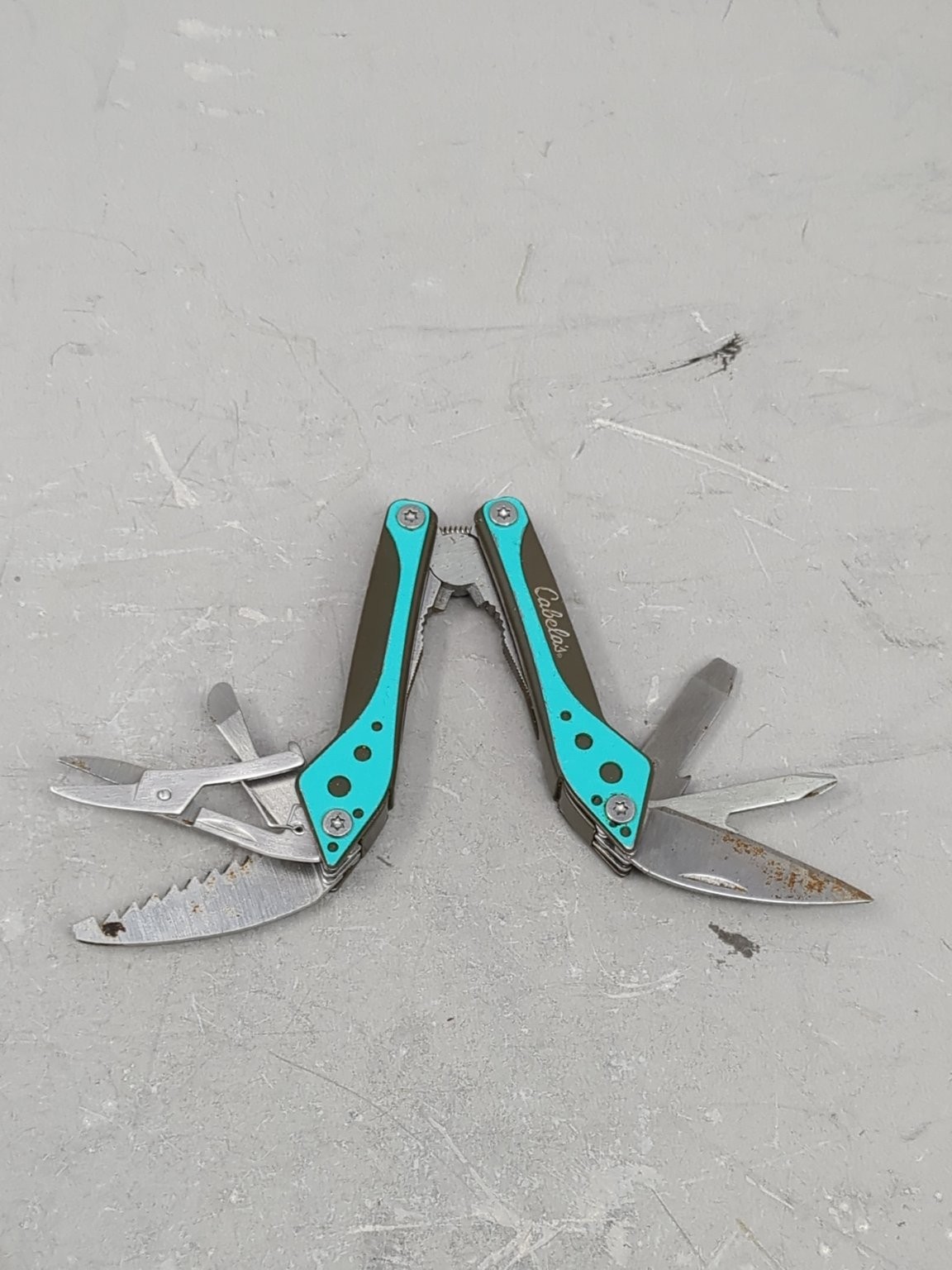Cabela’s Multi-Tool Pliers Knife Scissors Screwdrivers Utility Tool