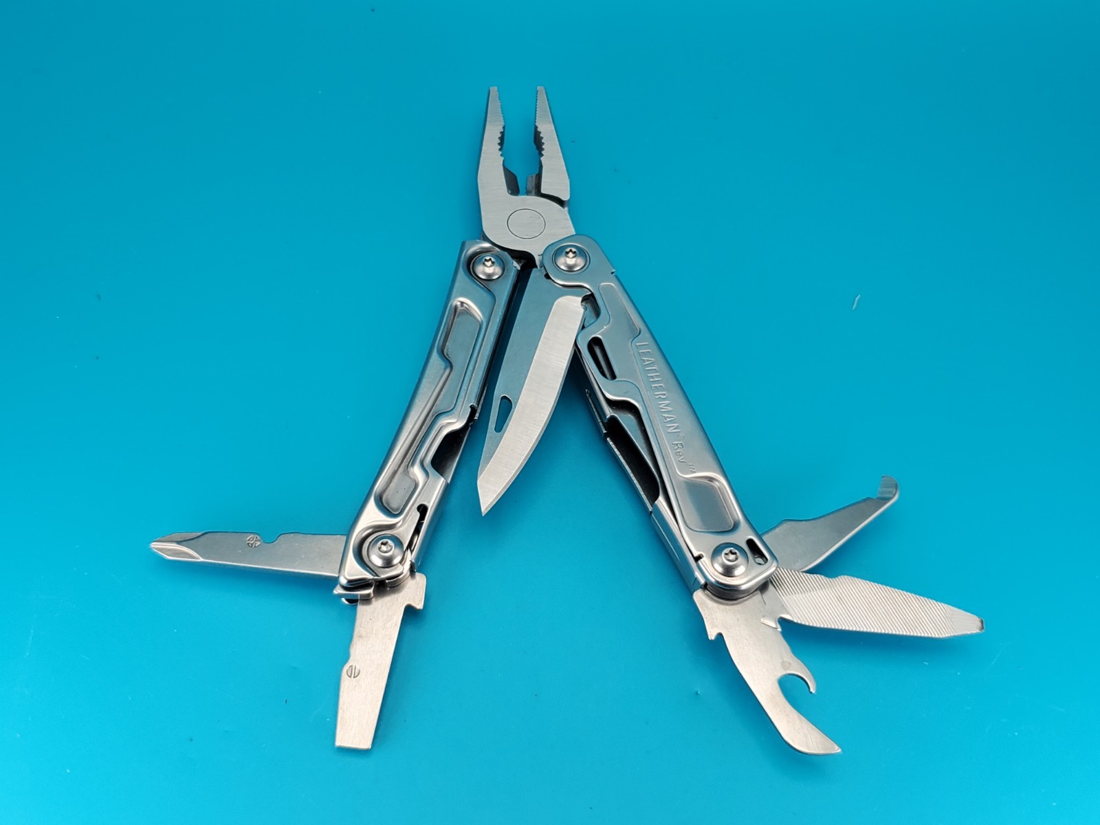 Leatherman Rev 3.8″ Multi-Tool, Stainless!