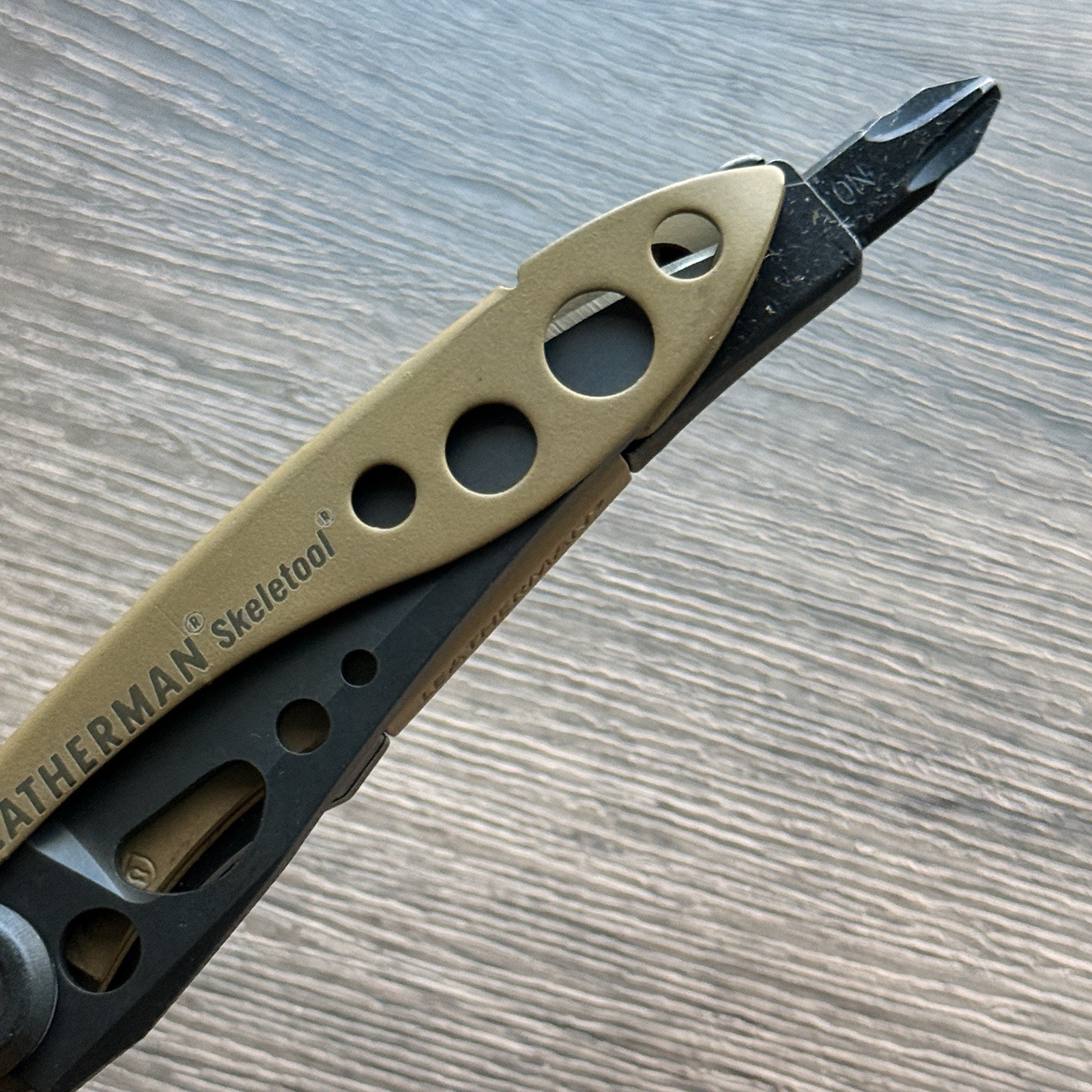 NEW Leatherman Skeletool Coyote Tan multi tool, Leatherman Bit Kit, MOLLE sheath