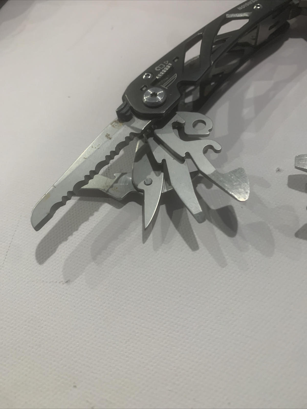 Gerber Suspension Color Black  Multi Tool New clean item With Nylon Sheath Case