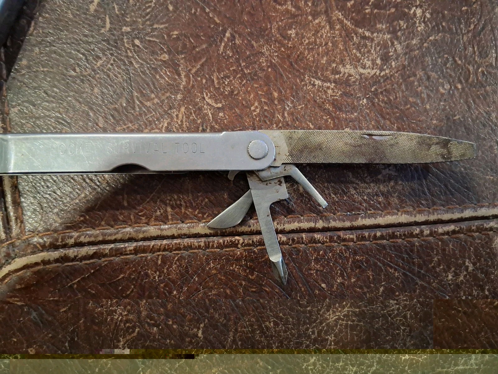 ORIGINAL LEATHERMAN TOOL ” POCKET SURVIVAL TOOL” PORTLAND OR. US PATENT 4238862