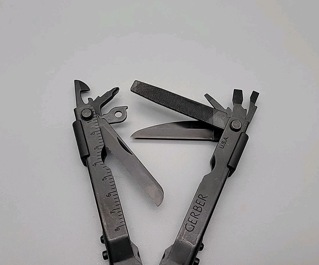 Gerber Multiplier MP600 Multi-Tool – Black – Needle Nose Carbide Cutter Pliers