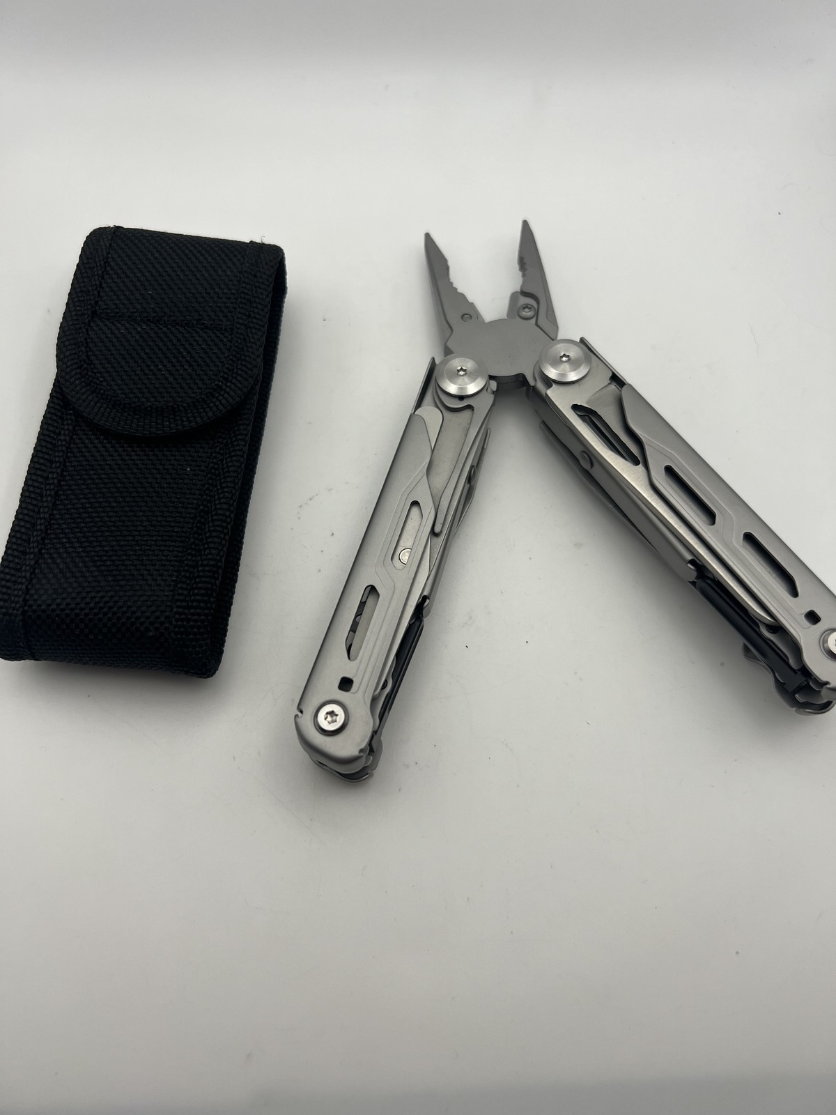 Multitool Stainless Steel Pliers Knife Saw File Screwdrivers With Sheath Camping