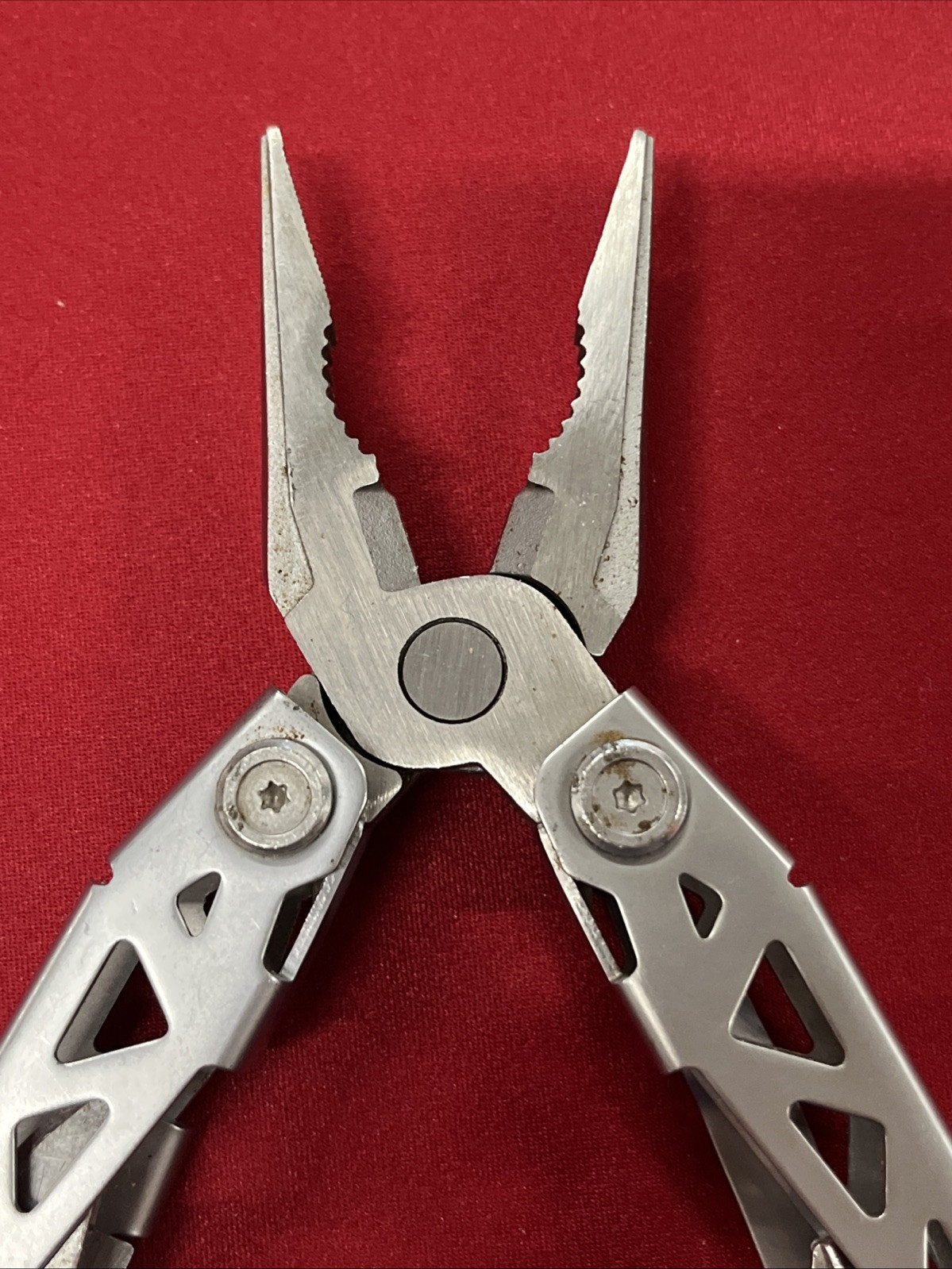 Gerber Suspension NXT Multi-Tool Pliers Silver Toned 31-003345