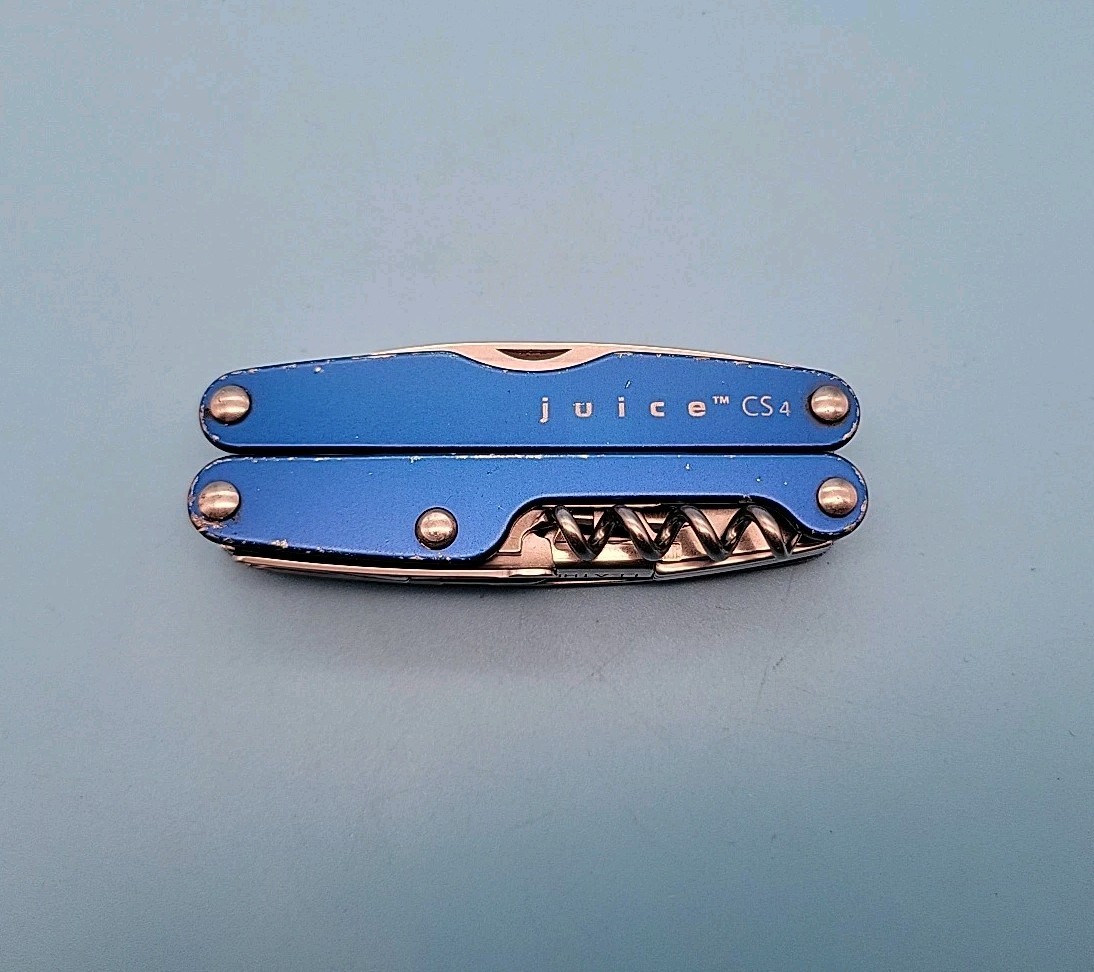Leatherman JUICE CS4 Multi-Tool – Dated 1001 – Blue – Discontinued – Pliers