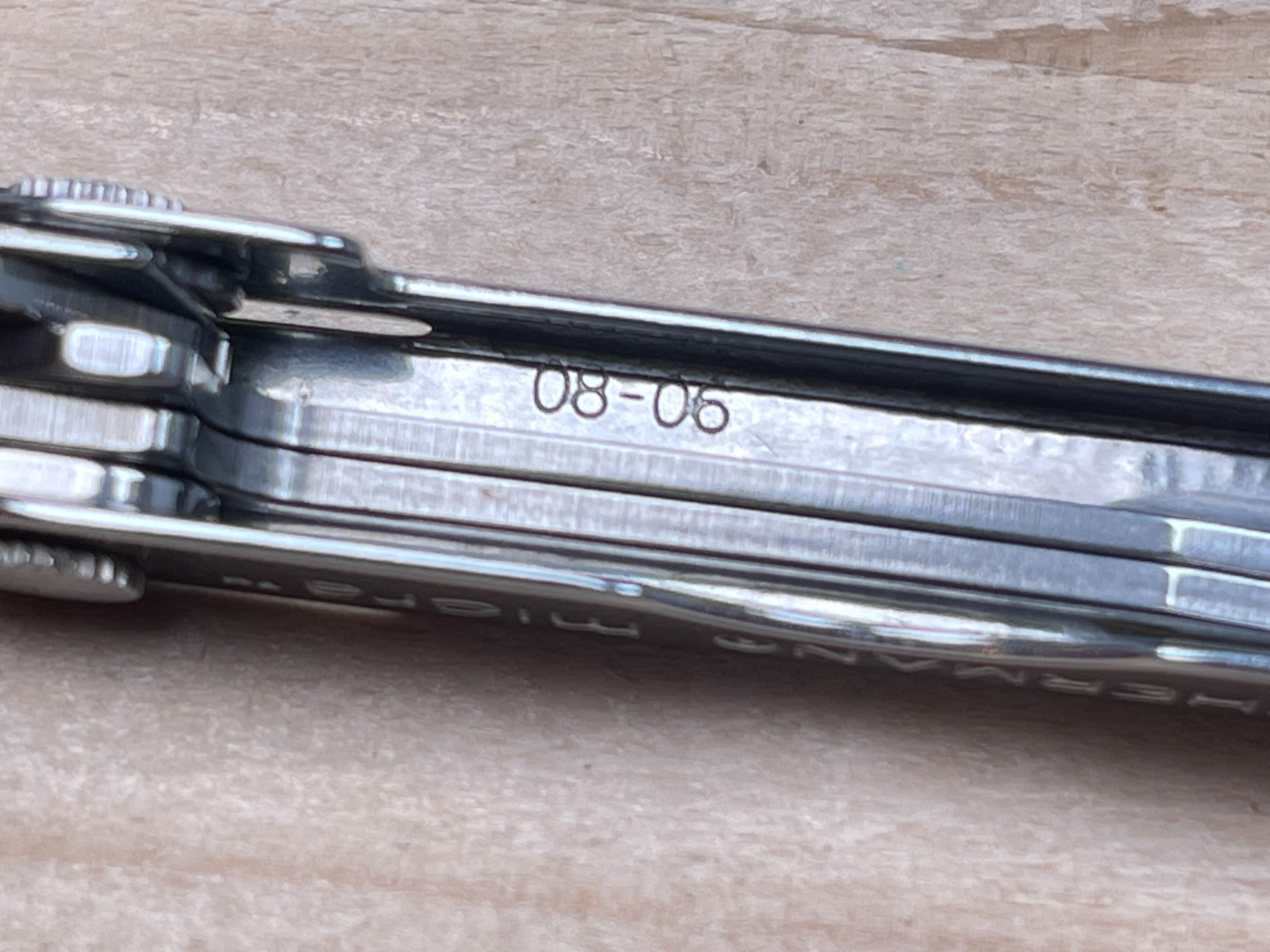 Leatherman Micra Stainless Steel Multi-tool Knife 03/06 Pat Pend. – Very Nice