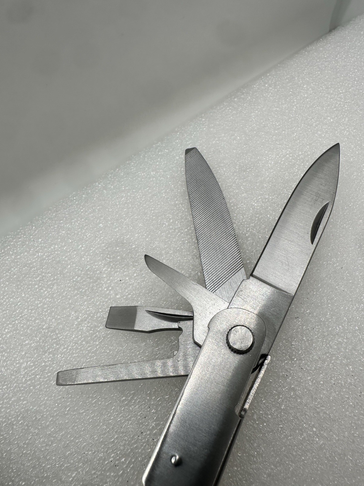 Portable Pocket Outdoor Camping Multi-Purpose Tool Knife 11 Functions