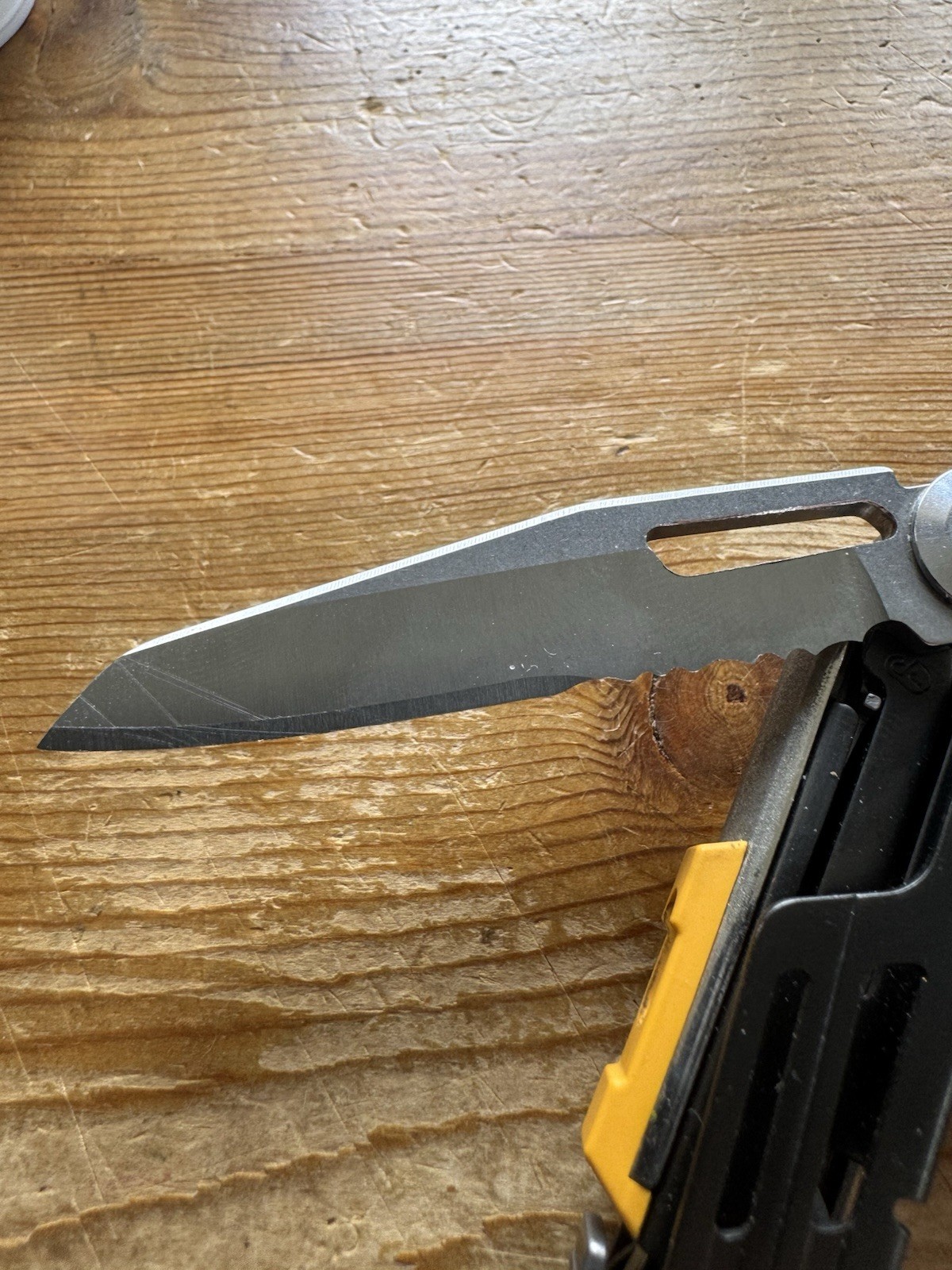 Leatherman Signal Multi-Tool Black / Yellow – Excellent!