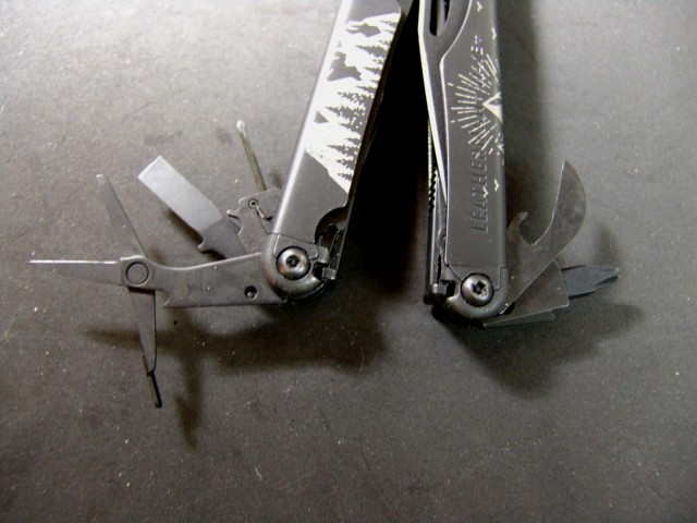 LEATHERMAN WAVE PLUS+ -BLACK OXIDE-MULTI TOOL-w/ HD LEATHERMAN CASE-NEAR MINT