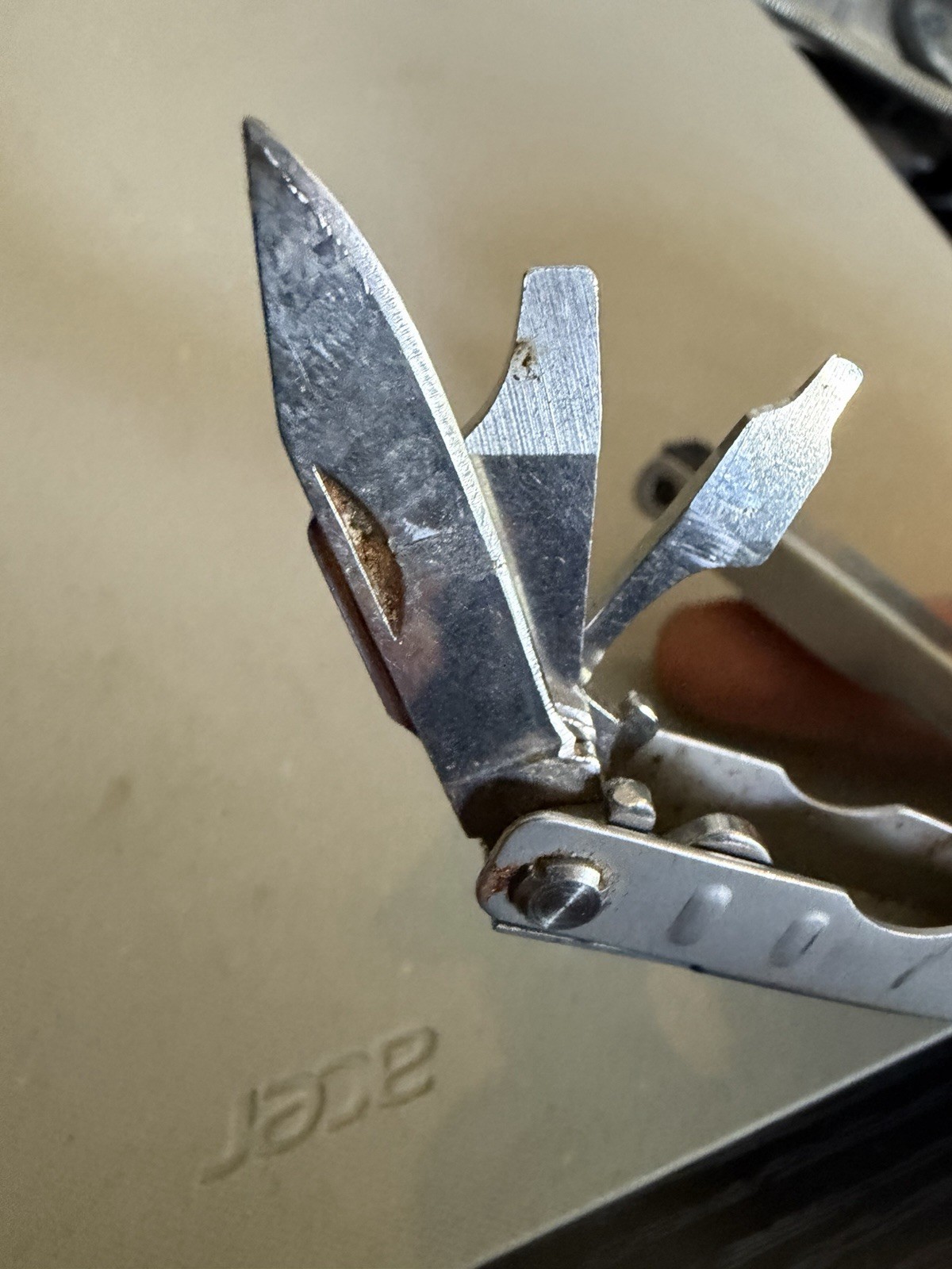 Schrade Tough Chip Compact Multi-Tool Cutters Knife Folding EDC Tool USA