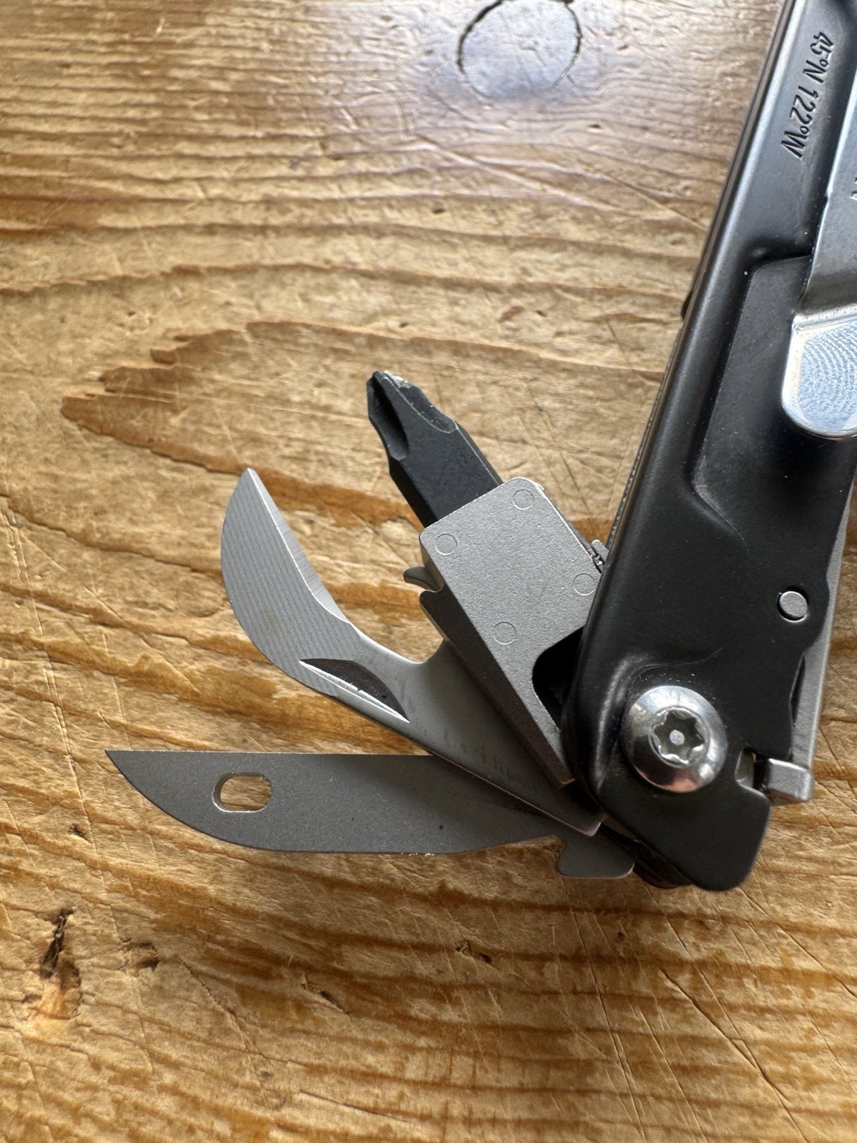 Leatherman Signal Multi-Tool Black / Yellow – Excellent!