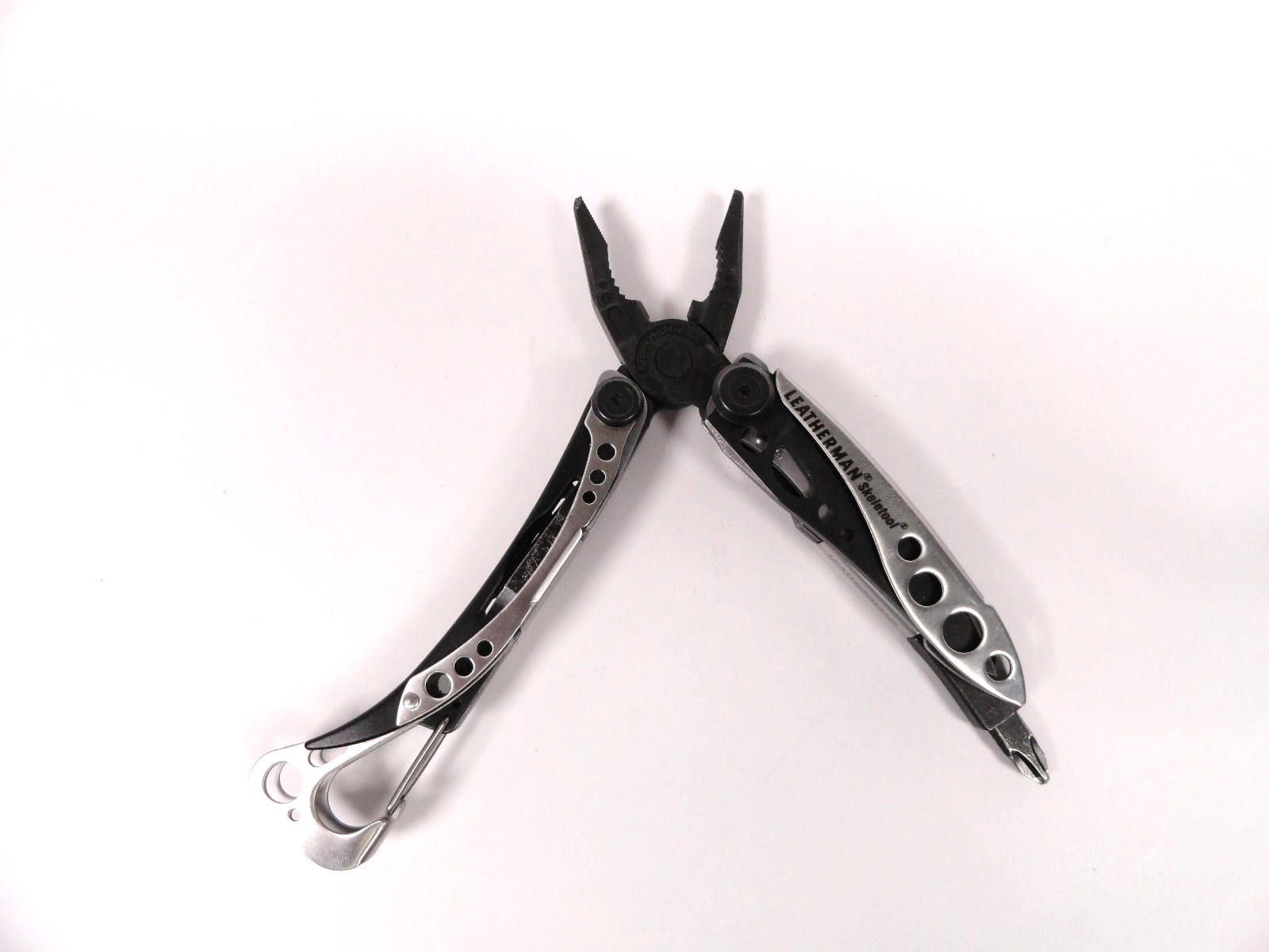 Leatherman Skeletool Multi-tool Silver/Black Blade Pliers Screwdriver