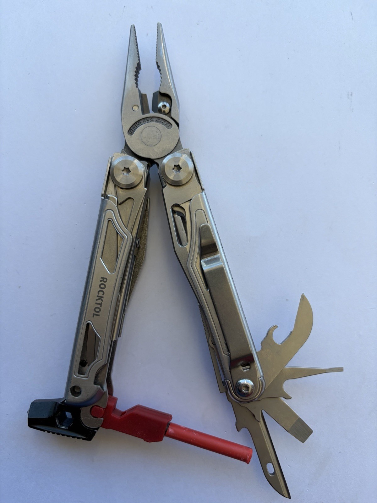 ROCKTOL MULTITOOL 22-IN-1 W/SHEATH & FIRE STARTER/WHISTLE & MORE, EXCELLENT